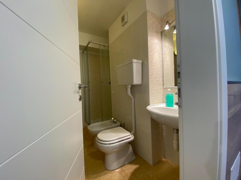 One-Bedroom Apartment - Photo 21