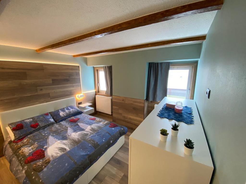 One-Bedroom Apartment - Photo 19
