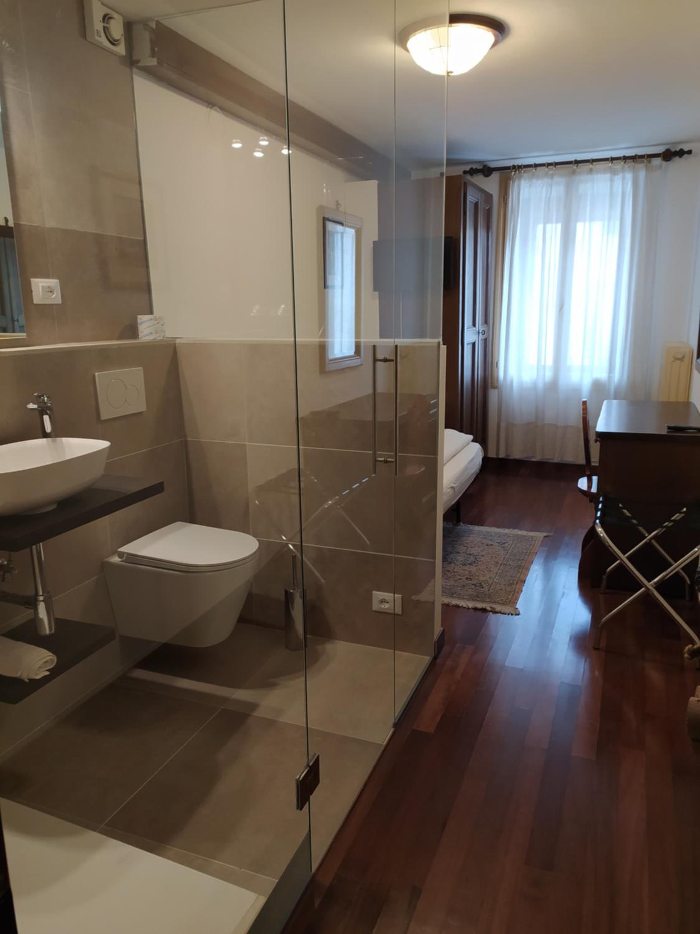 Single Room photo 2