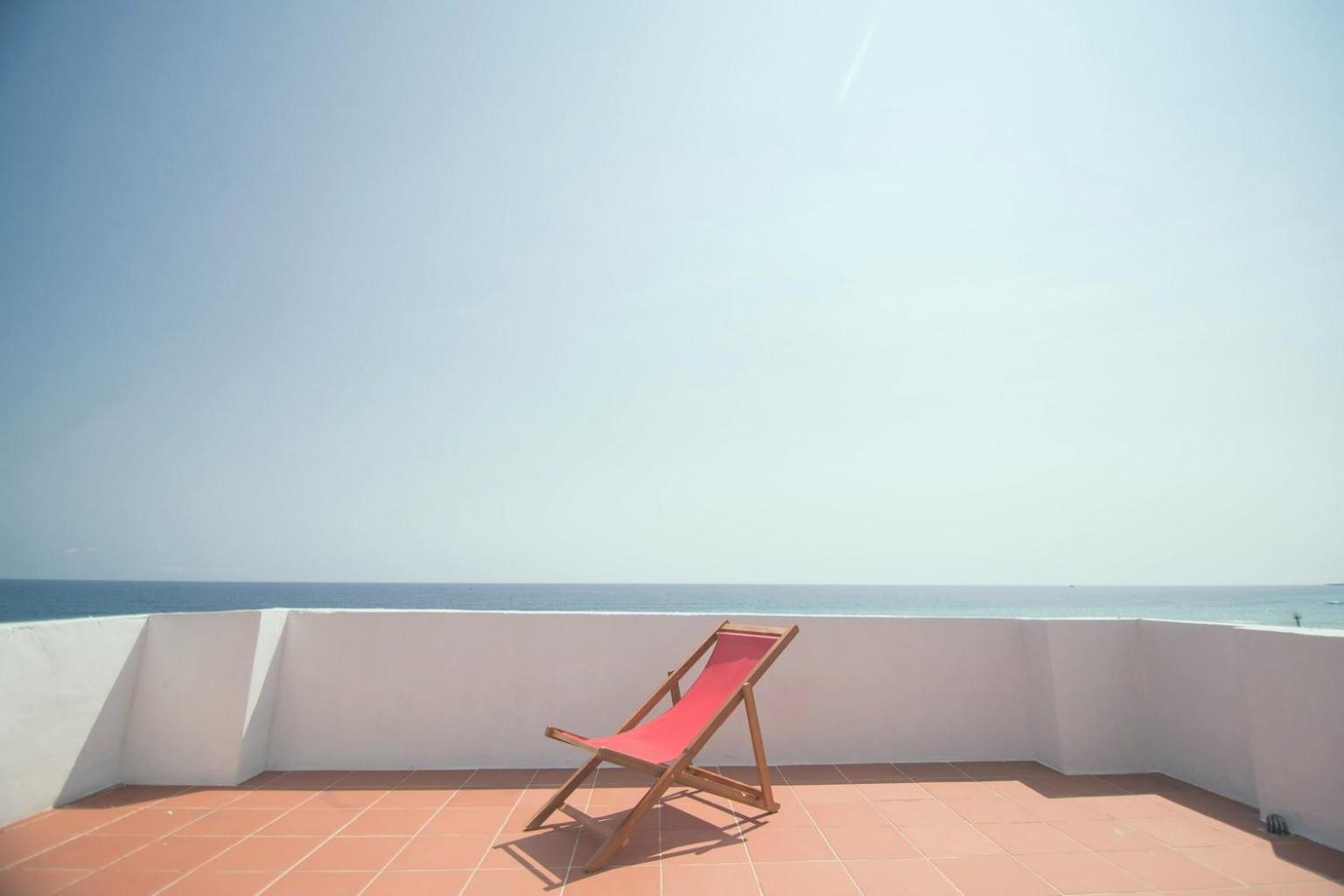 Deluxe Double Room with Balcony and Sea View - Photo 4
