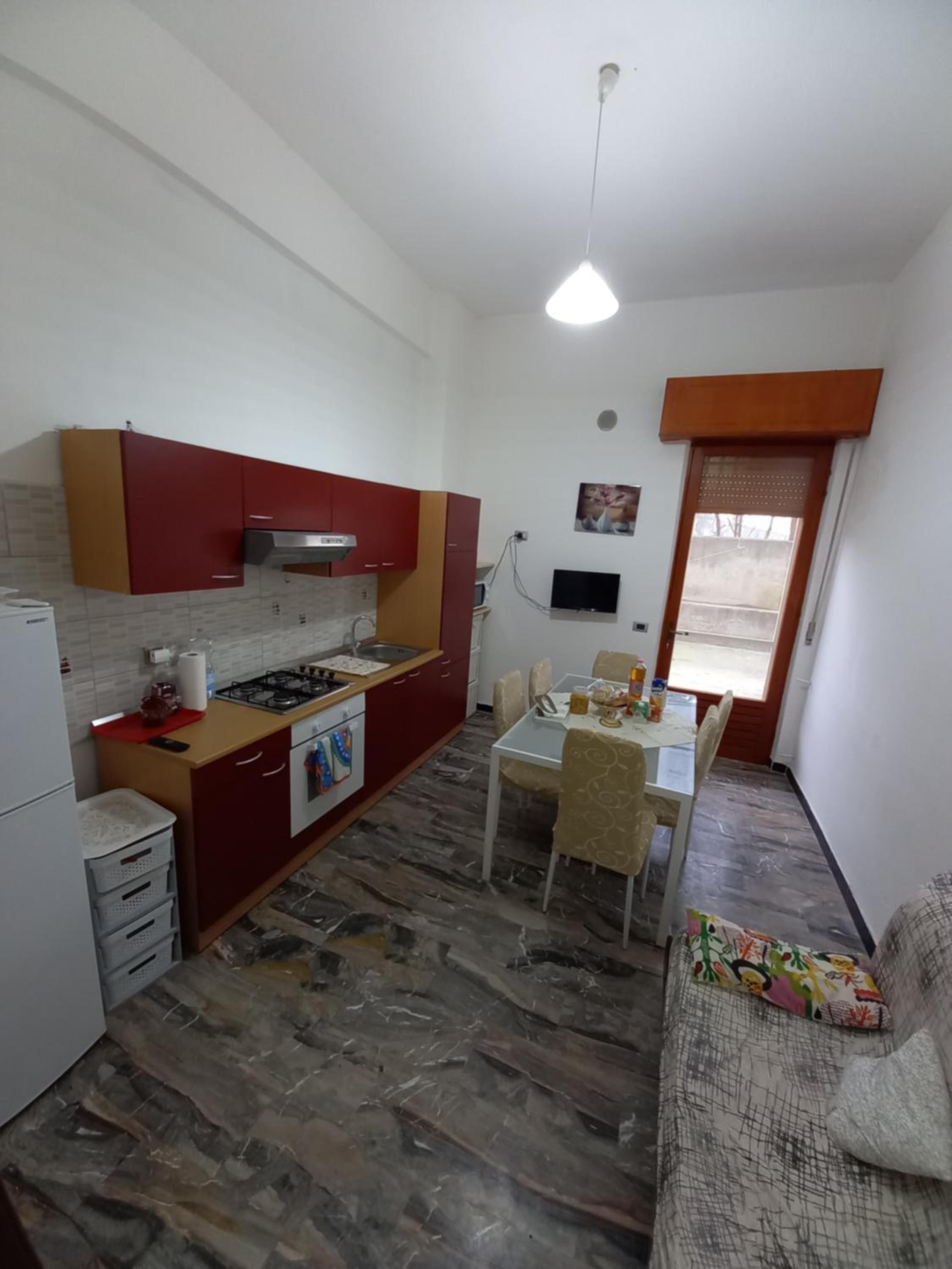 Three-Bedroom Apartment - Ground Floor - Photo 2