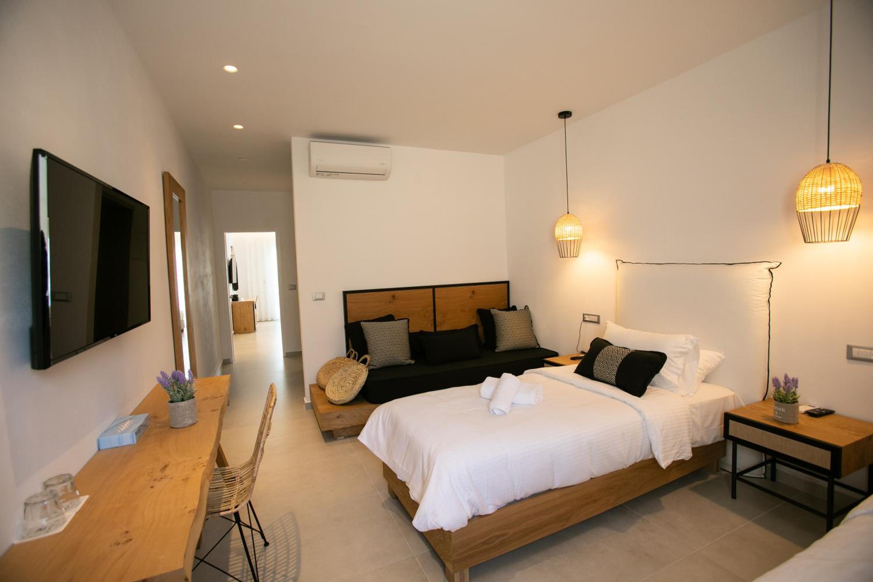 Deluxe Family Room with Sea View - Photo 14