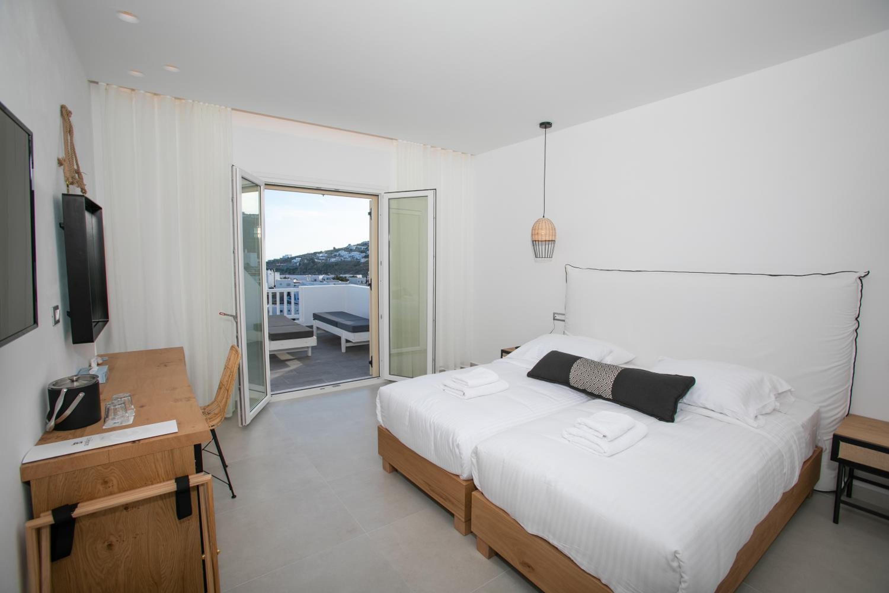 Deluxe Family Room with Sea View - Photo 1