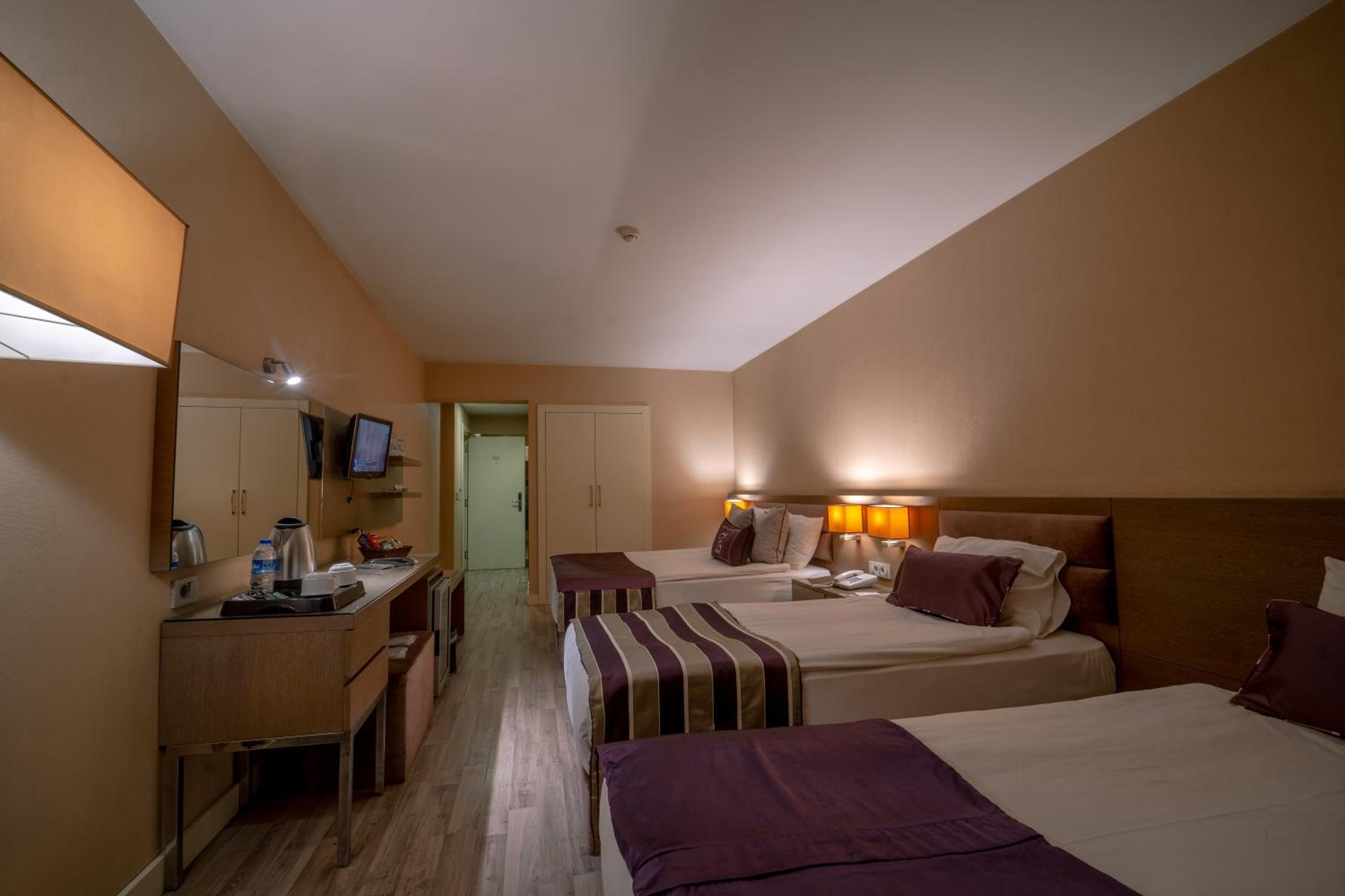 Triple Room