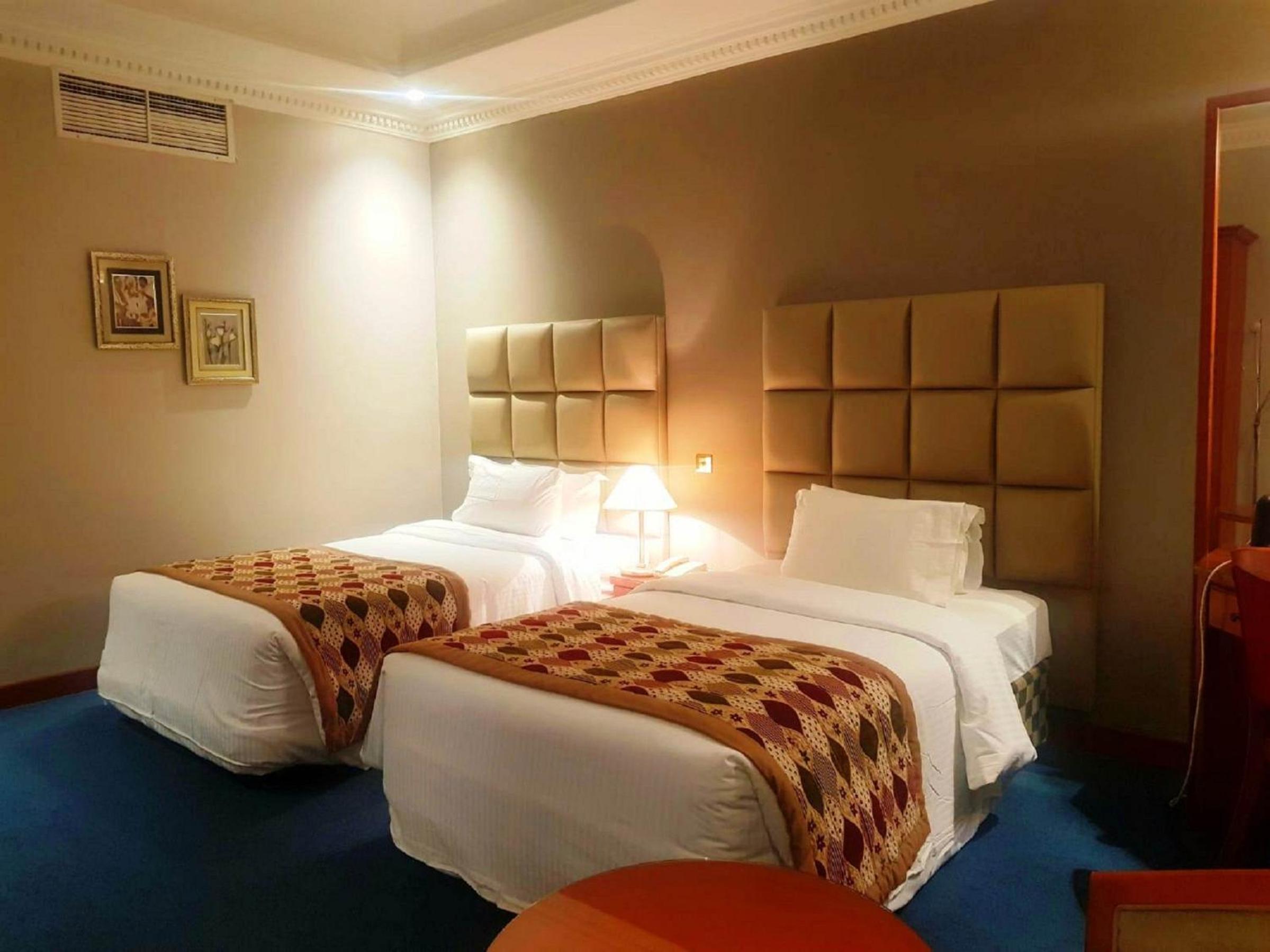 Deluxe Twin Room photo 2