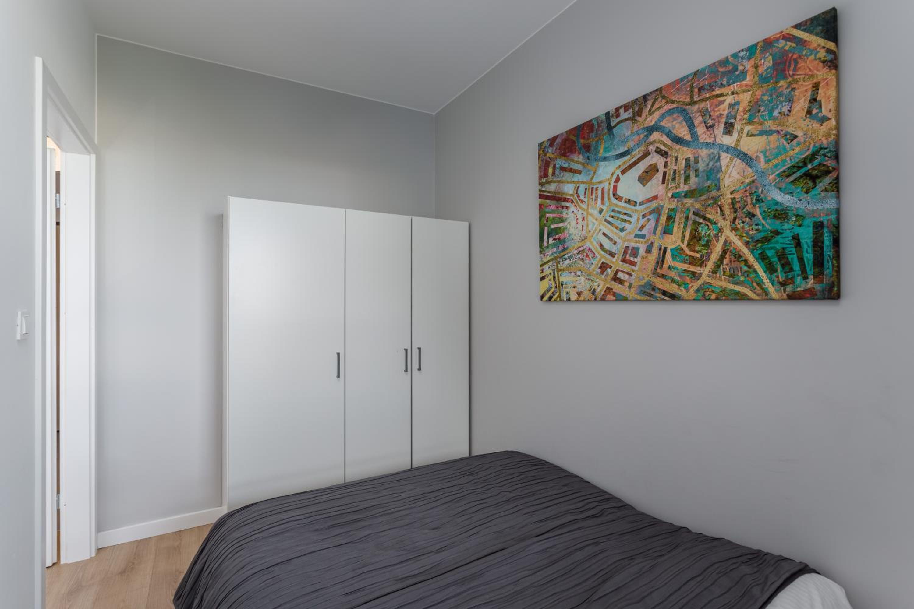 One-Bedroom Apartment - Photo 25
