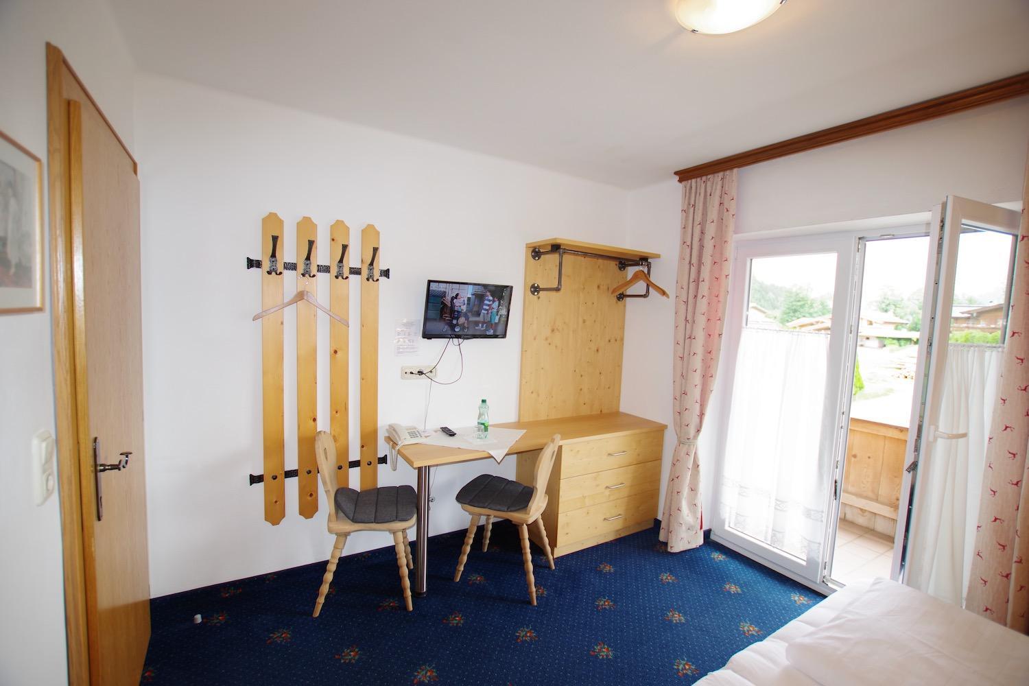 Double Room - Photo 4
