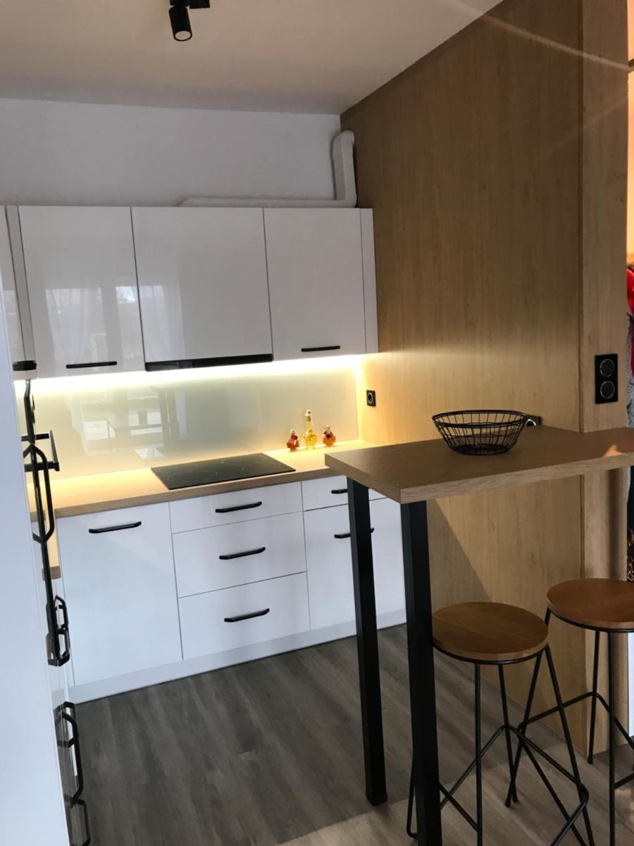 One-Bedroom Apartment - Photo 11