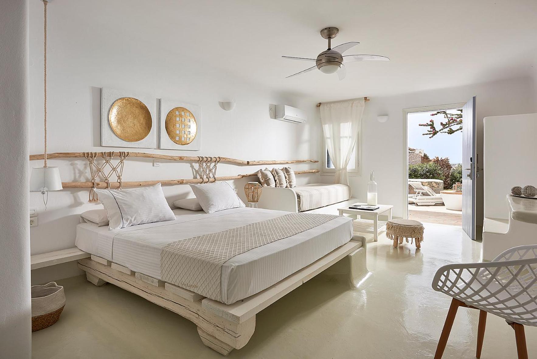 Deluxe Double Room with Garden View - Photo 18