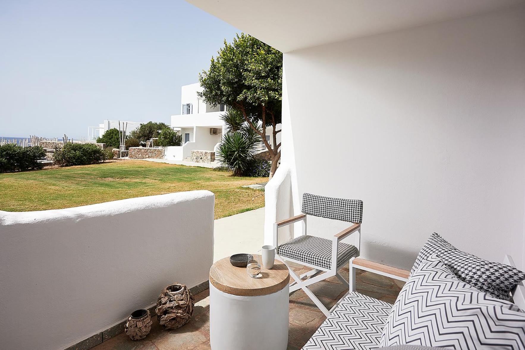 Deluxe Double Room with Garden View - Photo 7