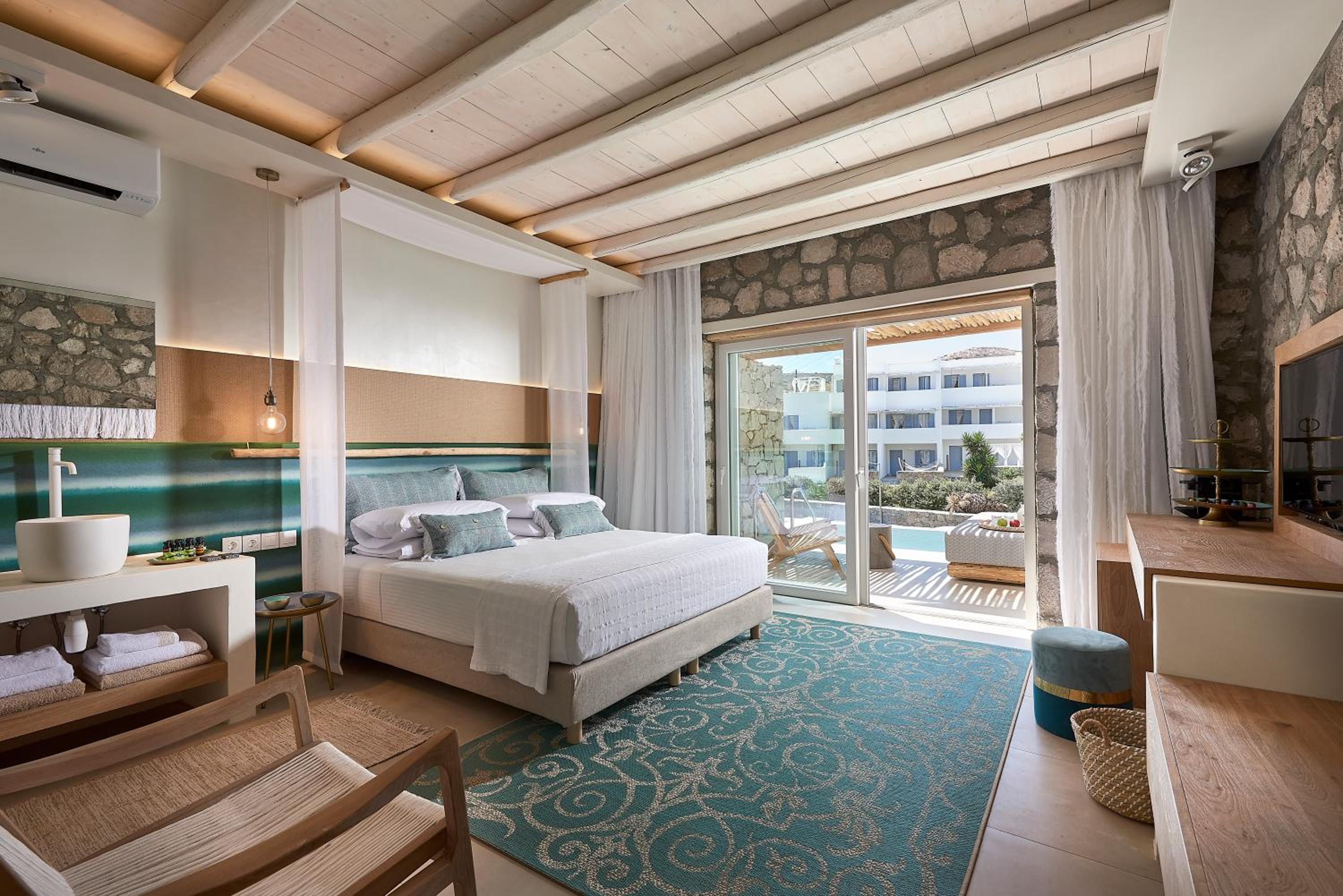 Superior Suite with Private Pool - Photo 1