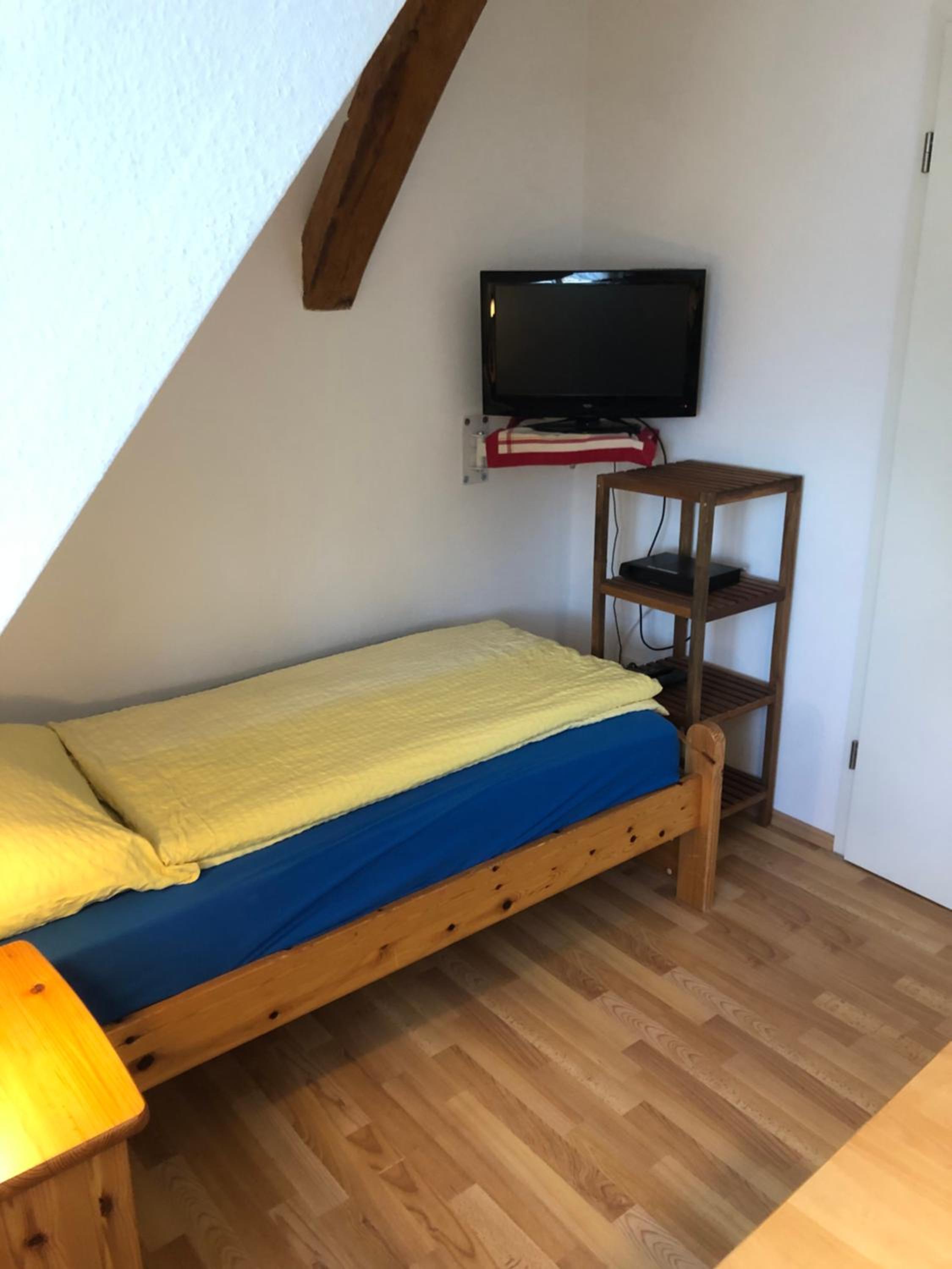 Single Room with Bathroom photo 1