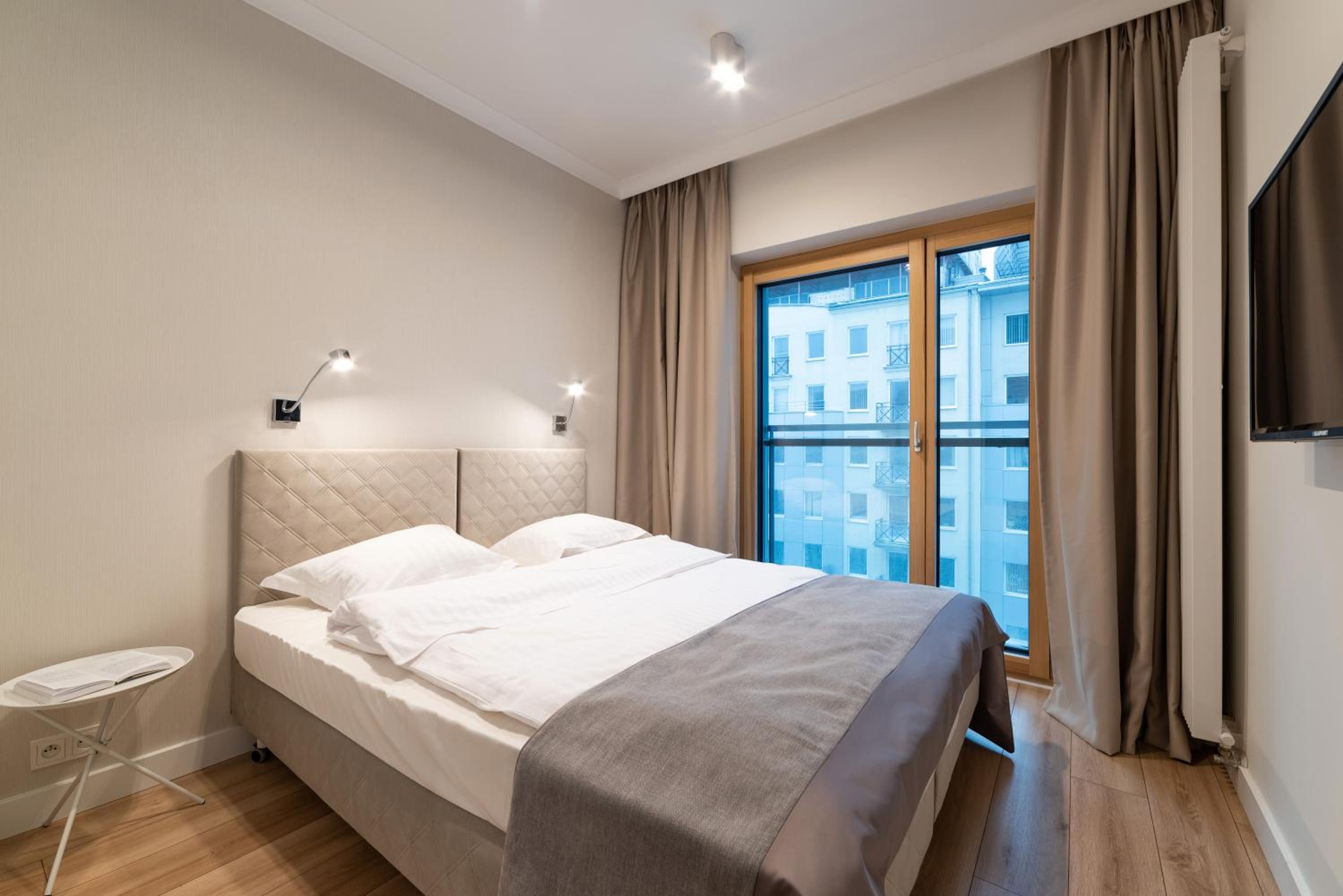 One-Bedroom Apartment - Photo 1