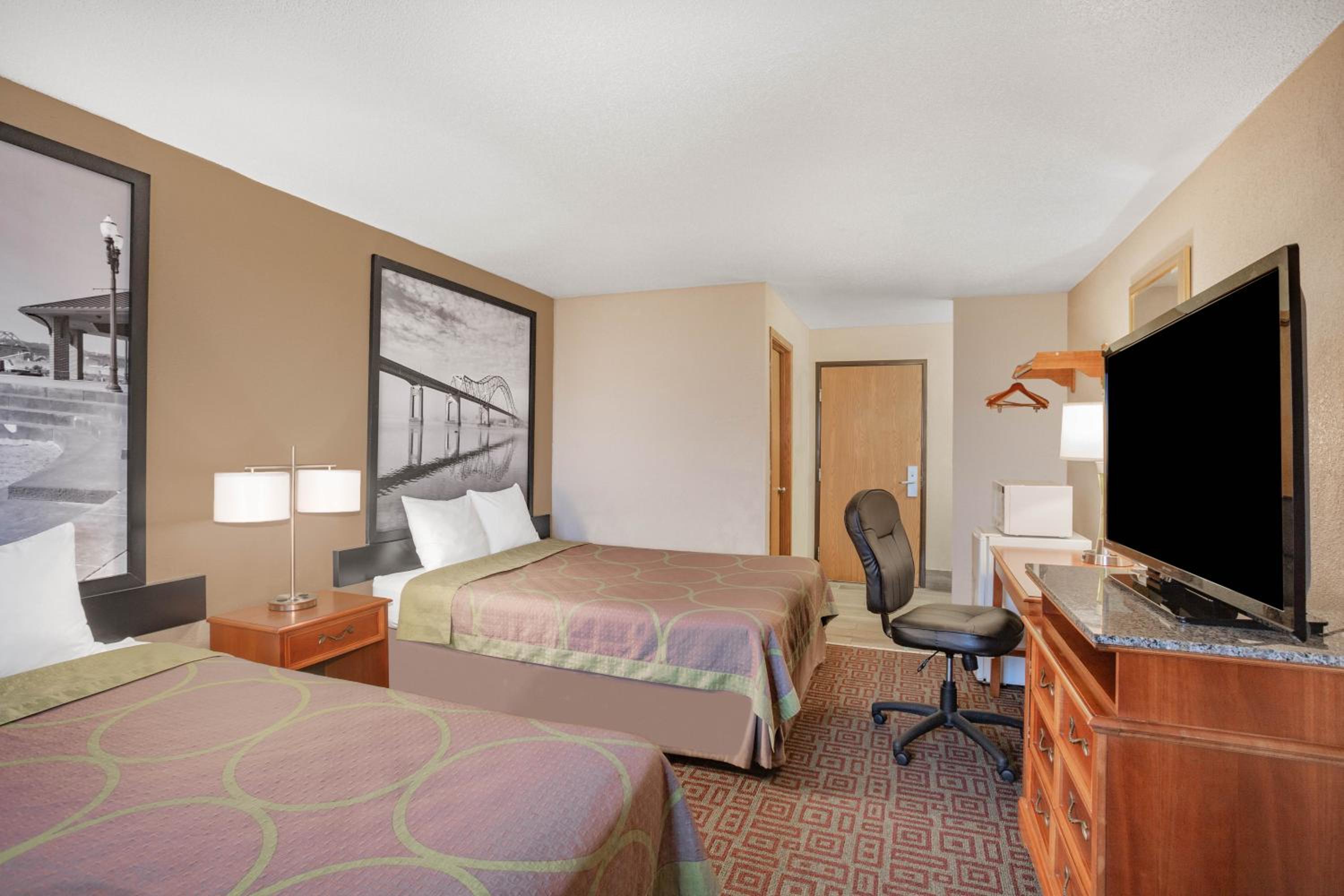 Double Room with Two Double Beds - Non-Smoking - Photo 1