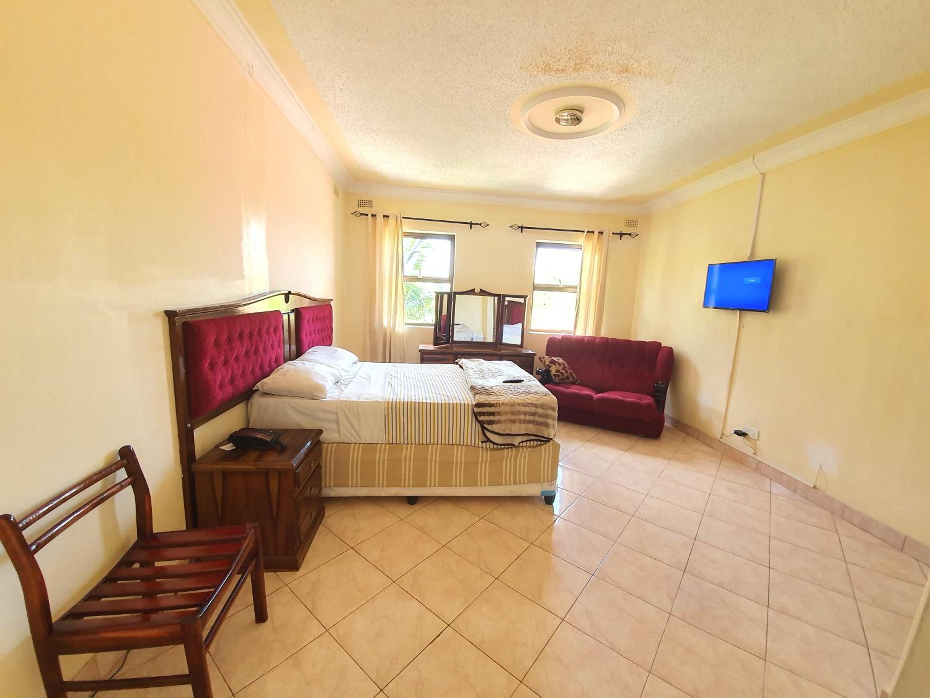 Deluxe Room (2 Adults + 1 Child) photo 1