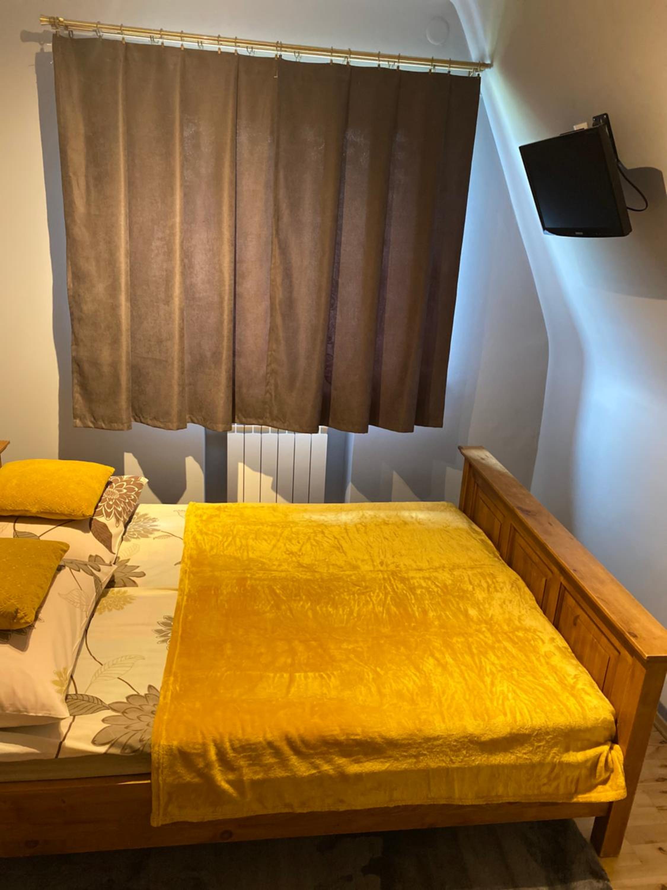 Twin Room with Private Bathroom - Photo 2