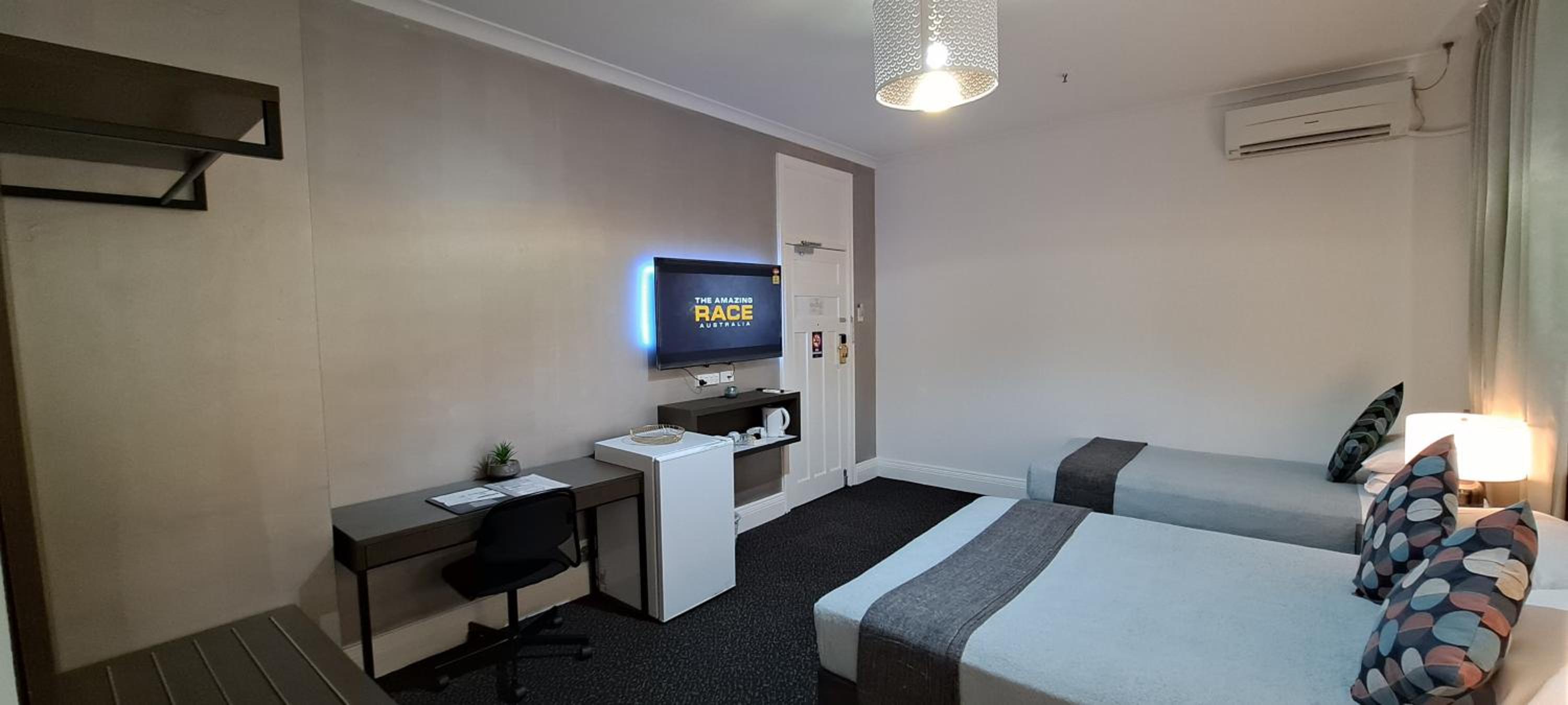 Deluxe Room - Photo 1