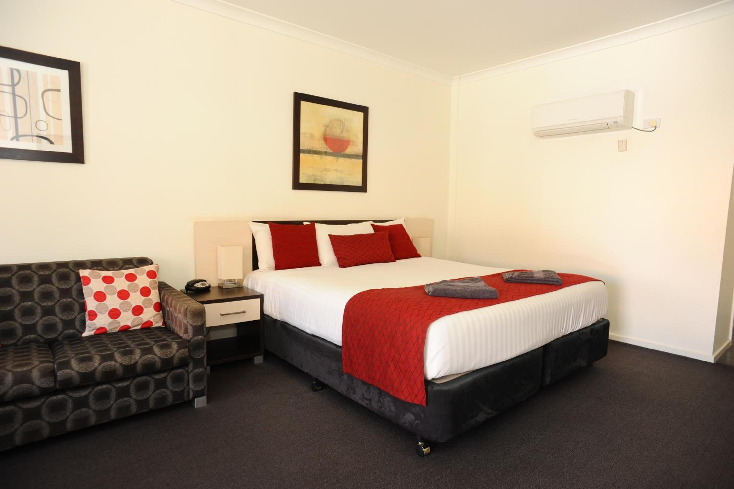 Deluxe King Room photo 3