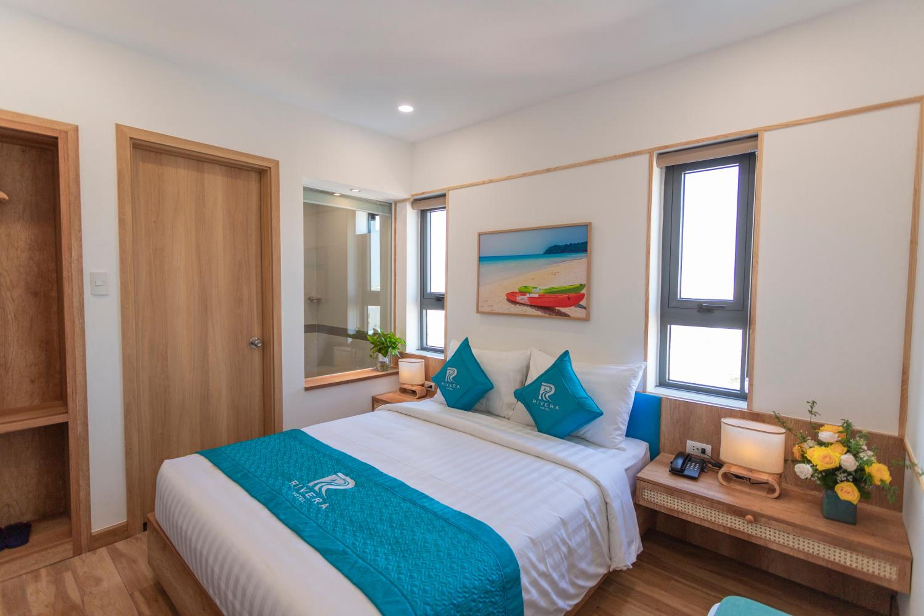 Standard Double Room with Window photo 3