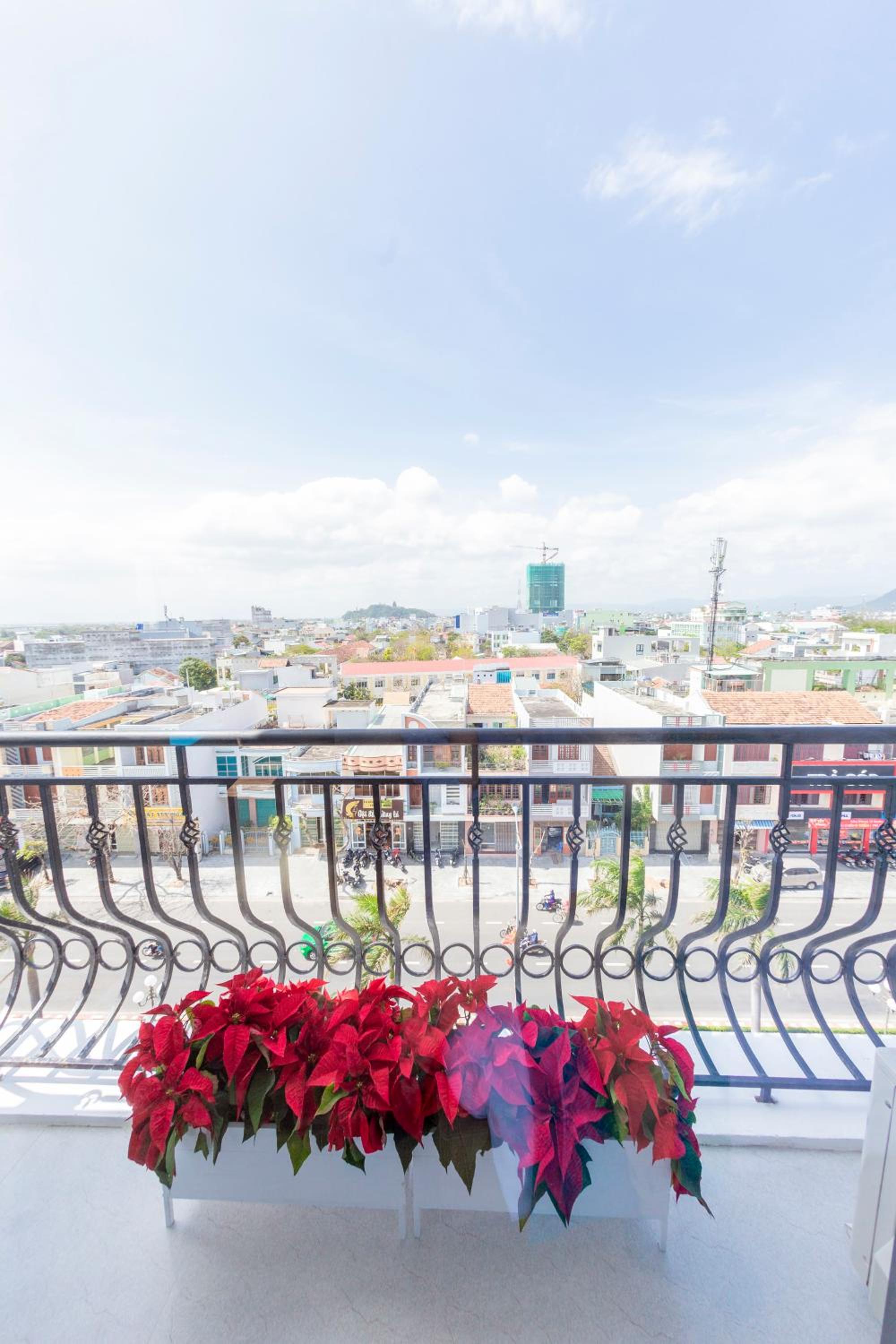 Quadruple Room with Balcony photo 2