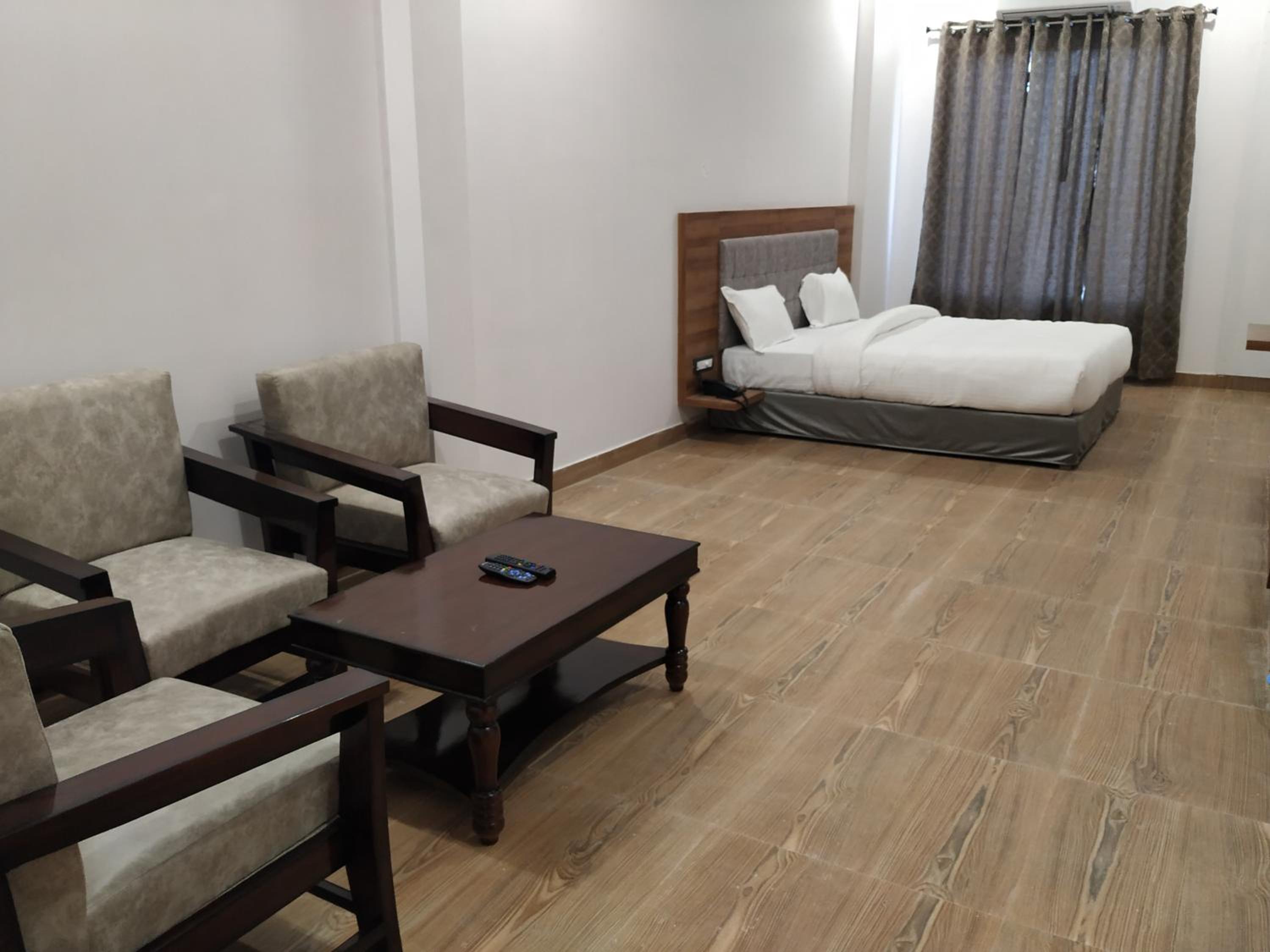 Executive Suite photo 3