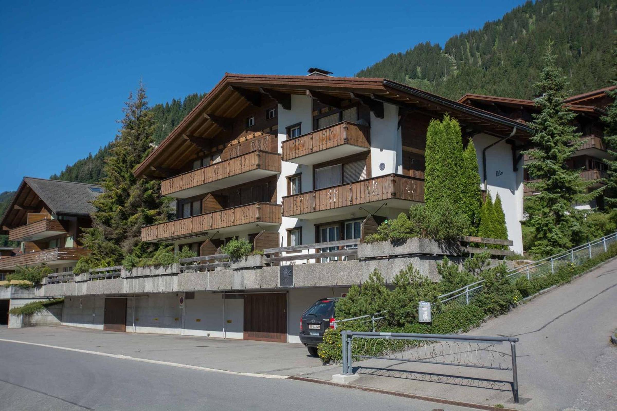 Apartment with Mountain View photo 2