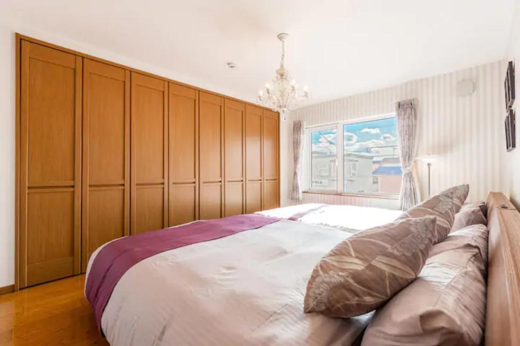 Four-Bedroom House - Photo 10