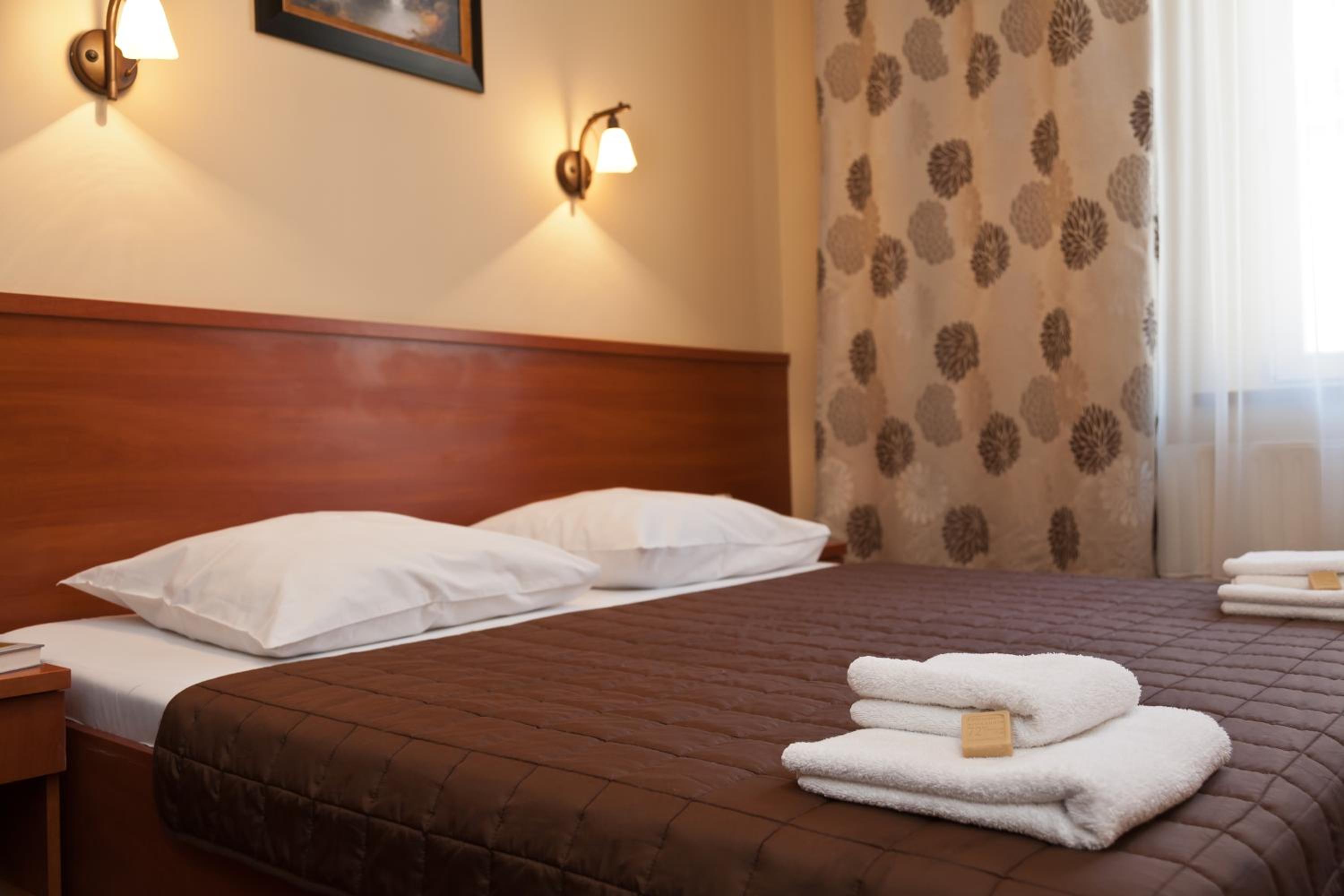 Double Room - Photo 1