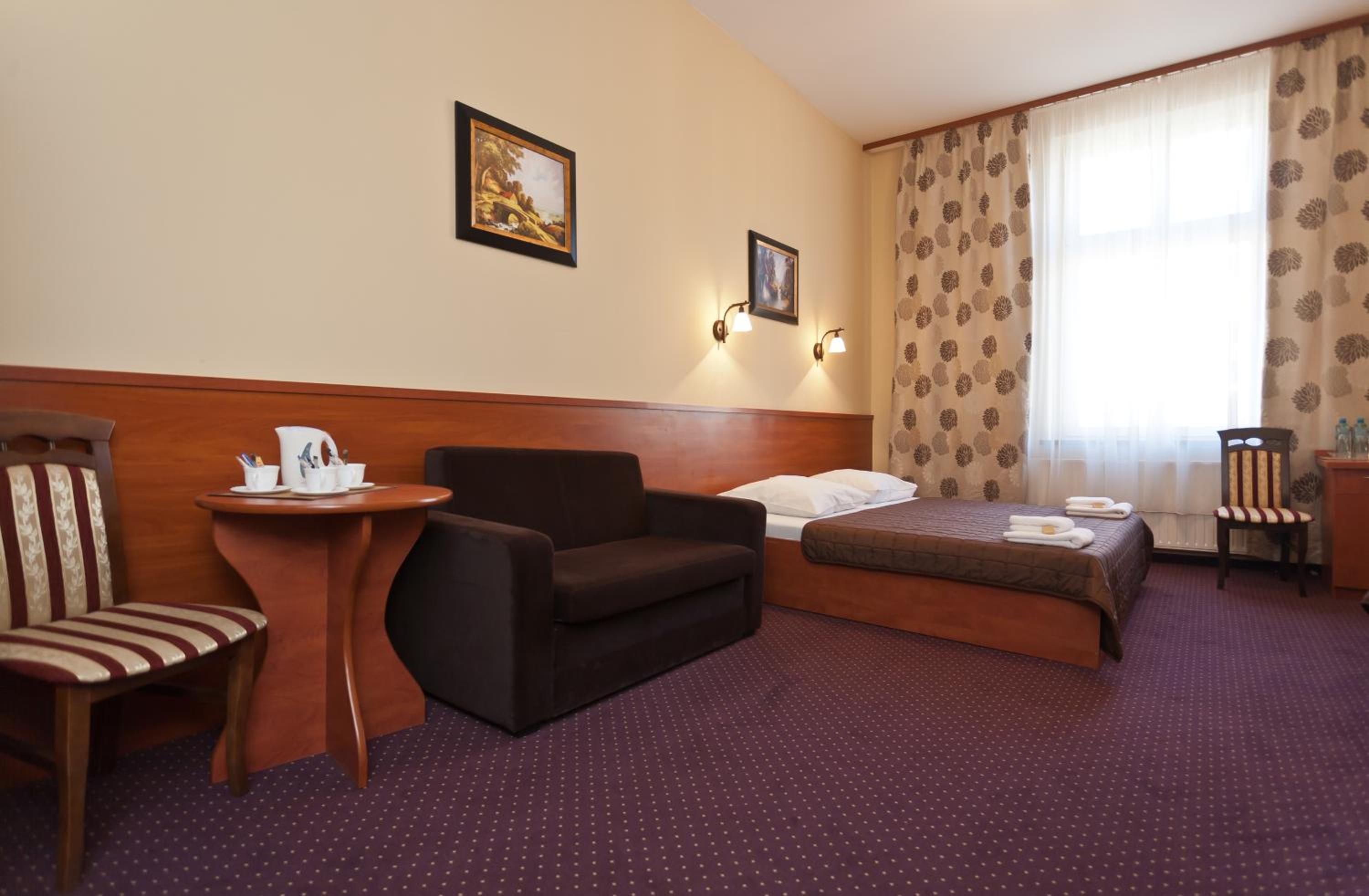 Double Room - Photo 6