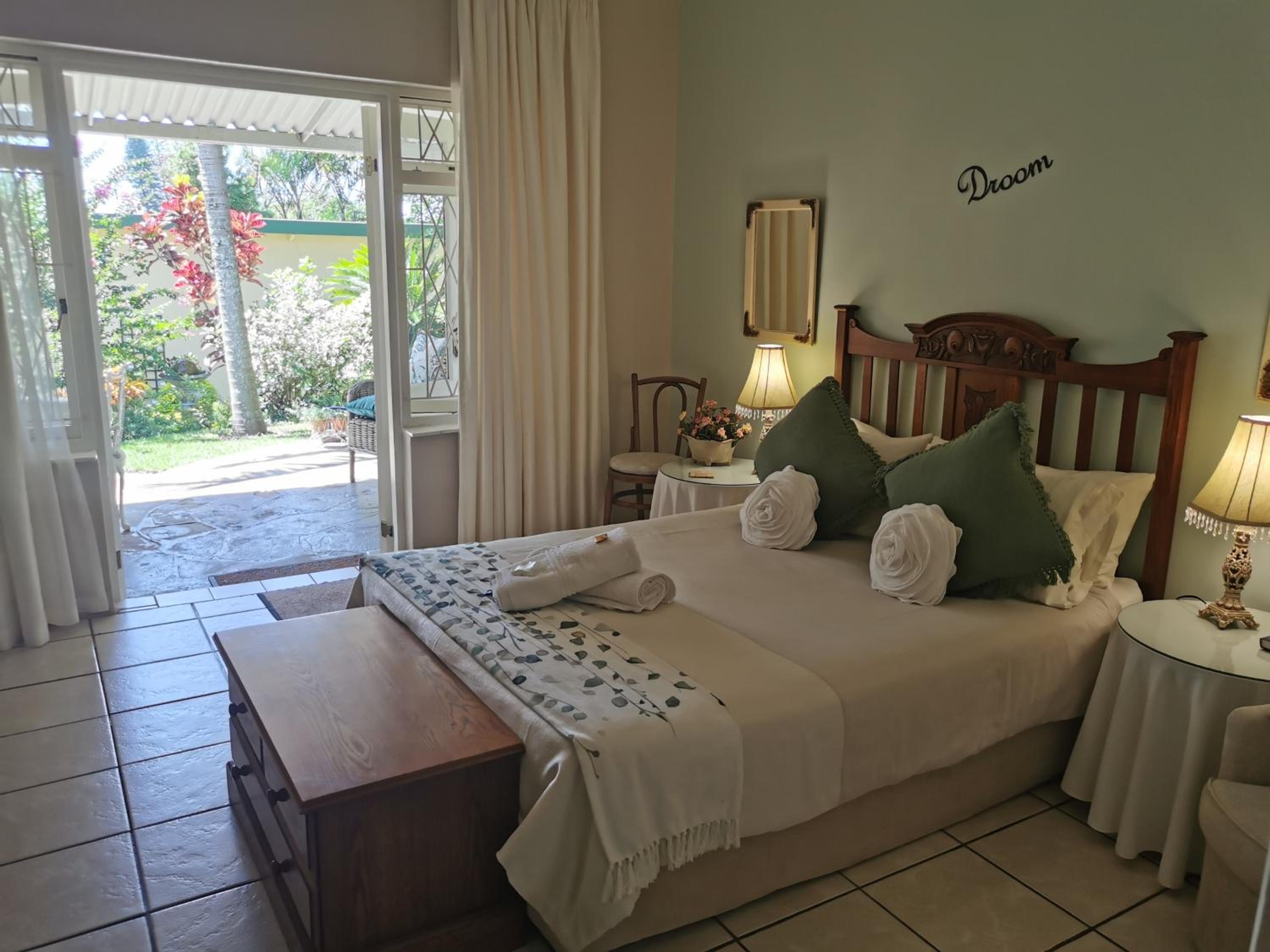 Double Room with Garden View - Photo 5