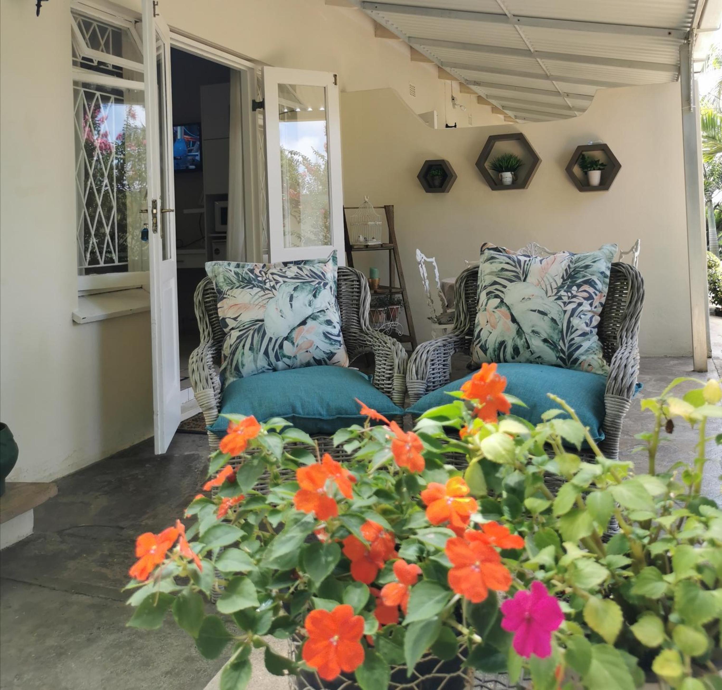 Double Room with Garden View - Photo 3