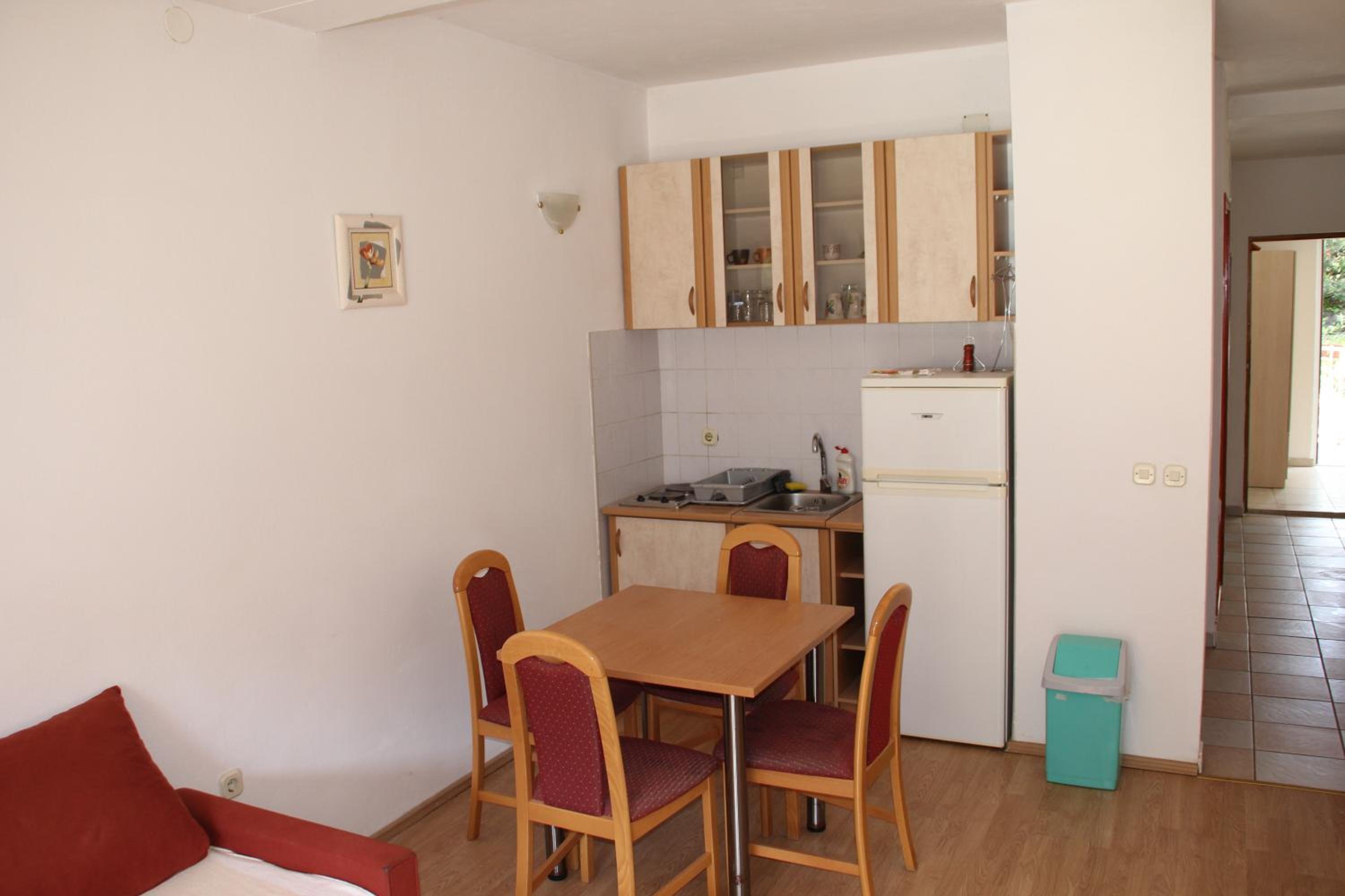 One-Bedroom Apartment with Balcony (4 Adults) photo 3