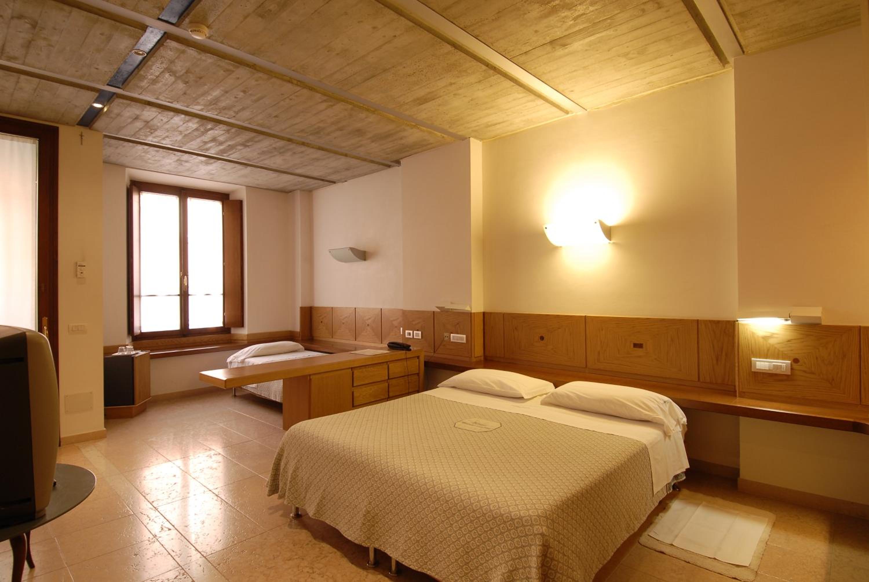 Quadruple Room - Photo 2