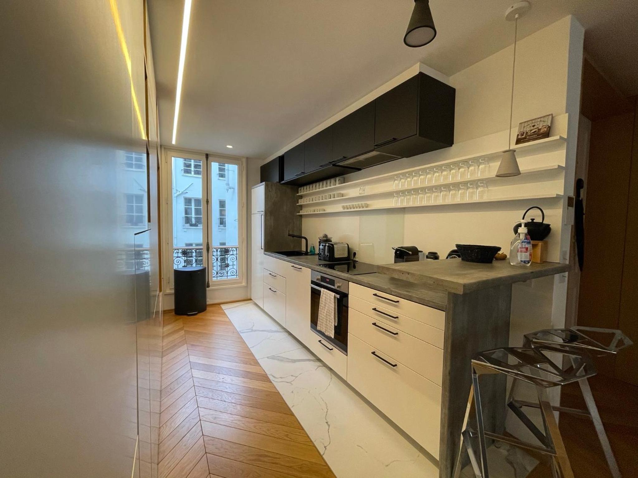 Deluxe Apartment photo 2