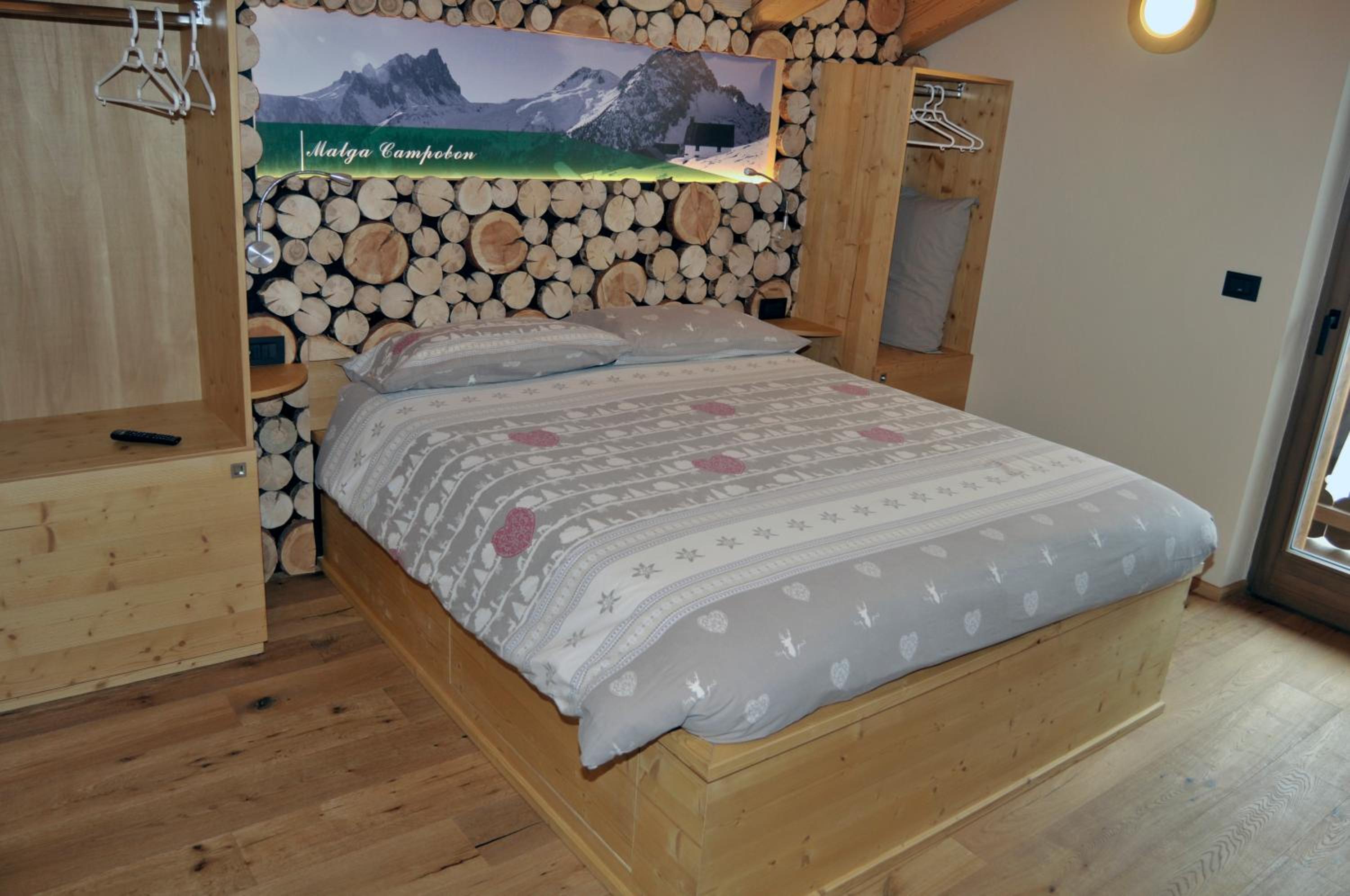 Double Room with Balcony (2 Adults + 1 Child)