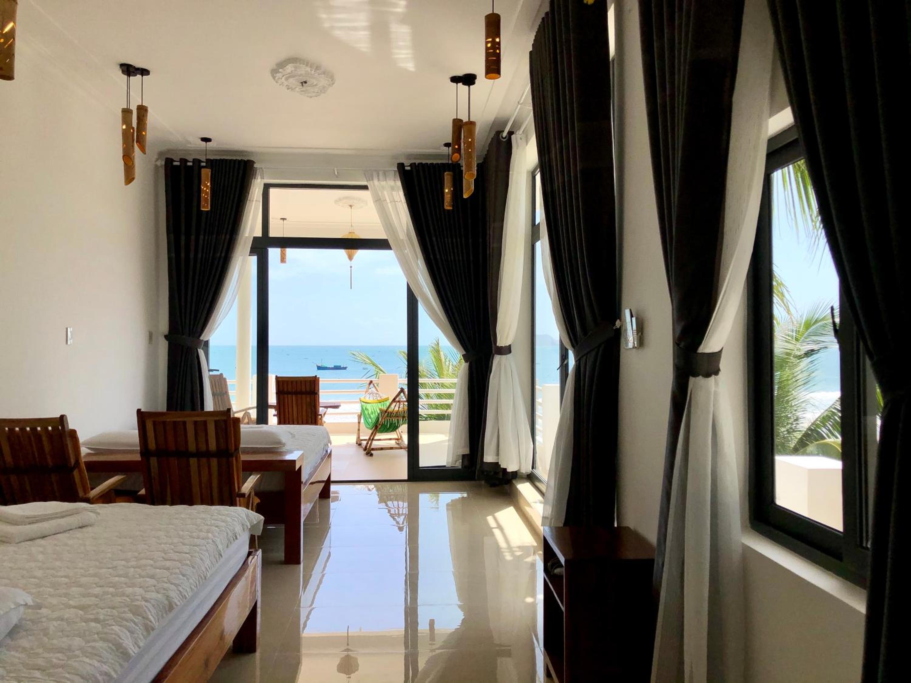 Quadruple Room with Sea View