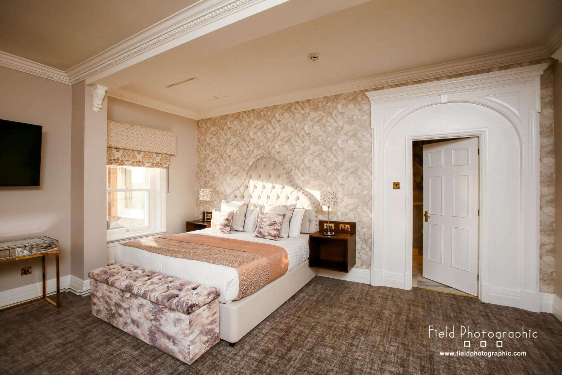 Suite  - Photo 4