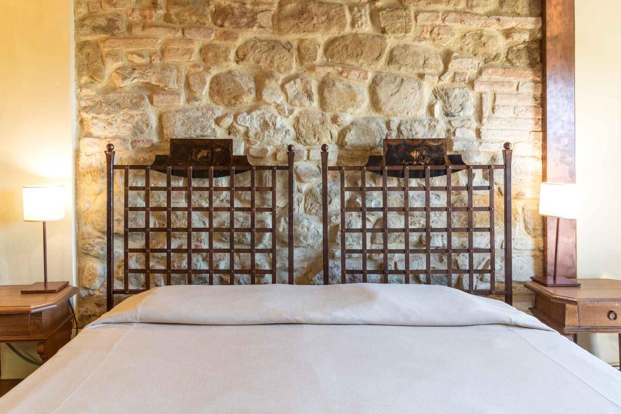 Classic Double Room - Photo 7