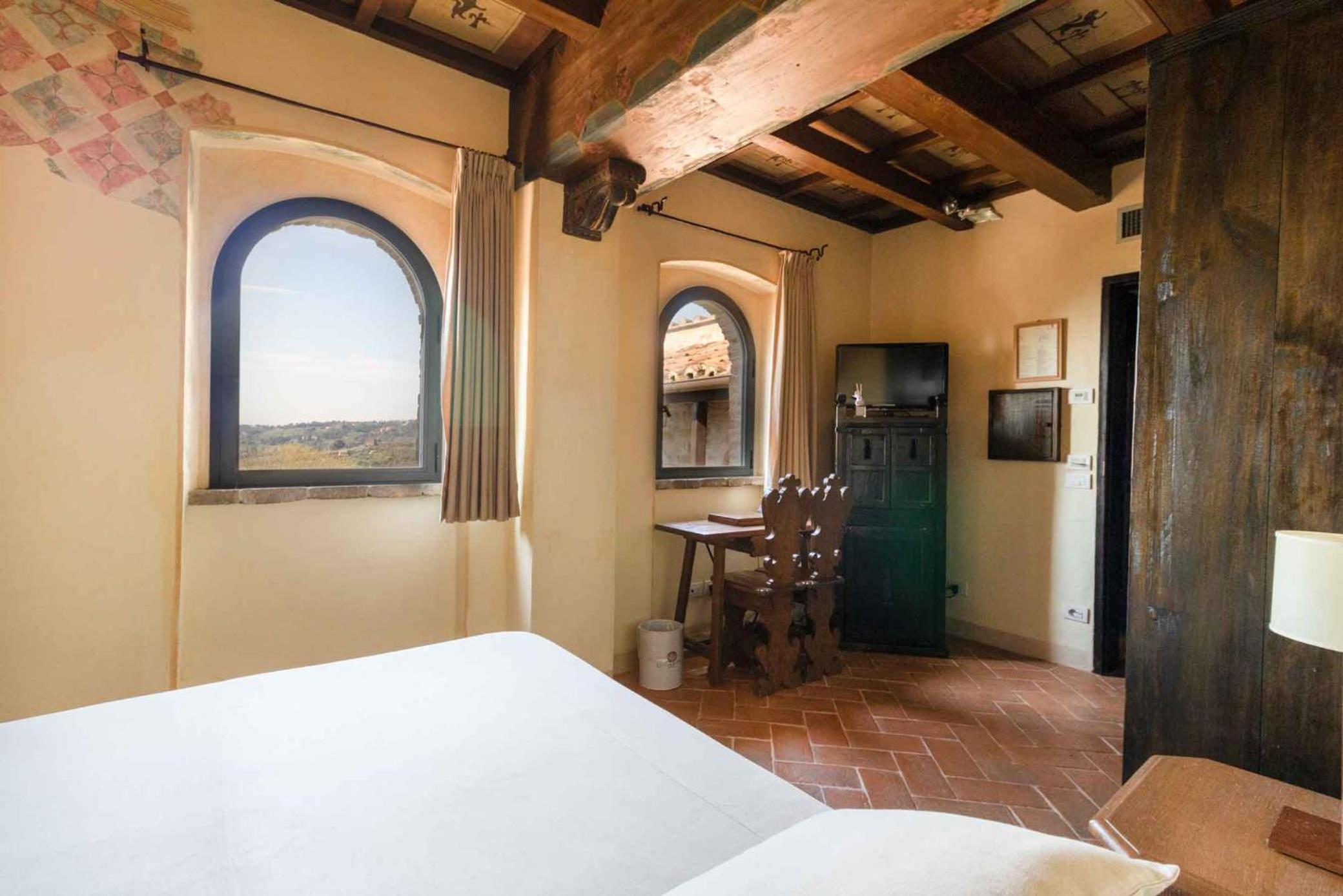 Double or Twin Room with View - CAMERA PANORAMIC - Photo 6