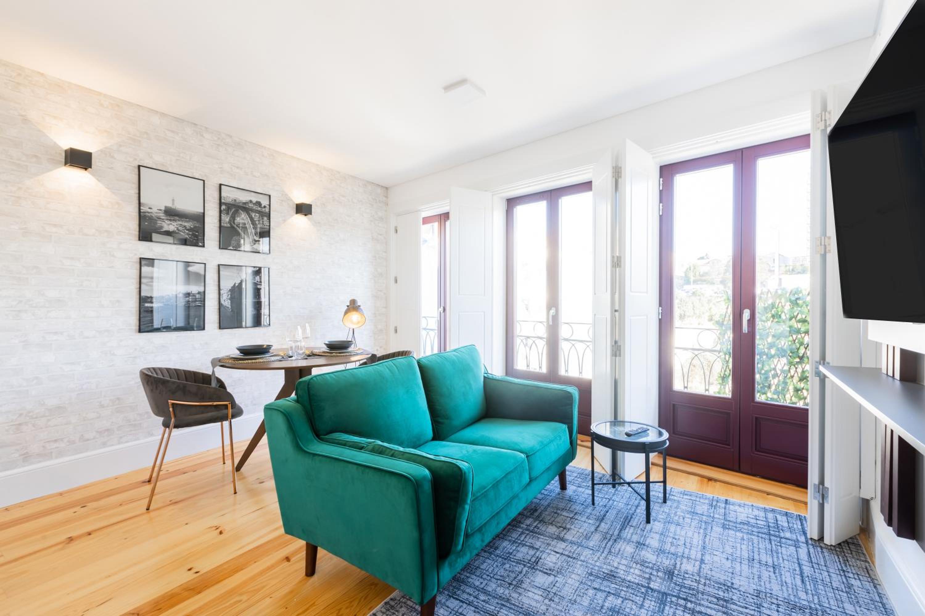 Studio Apartment