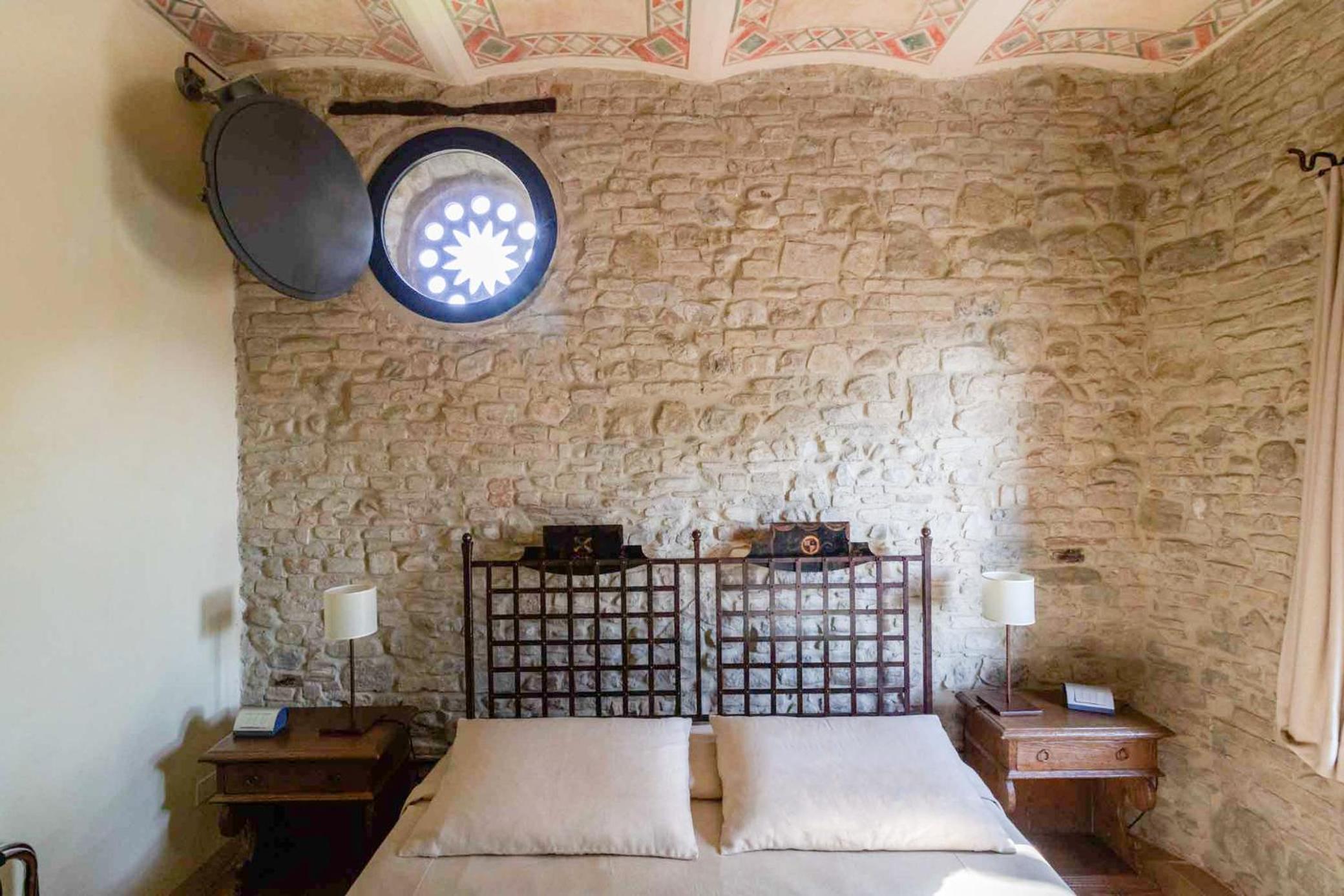 Classic Double Room - Photo 9