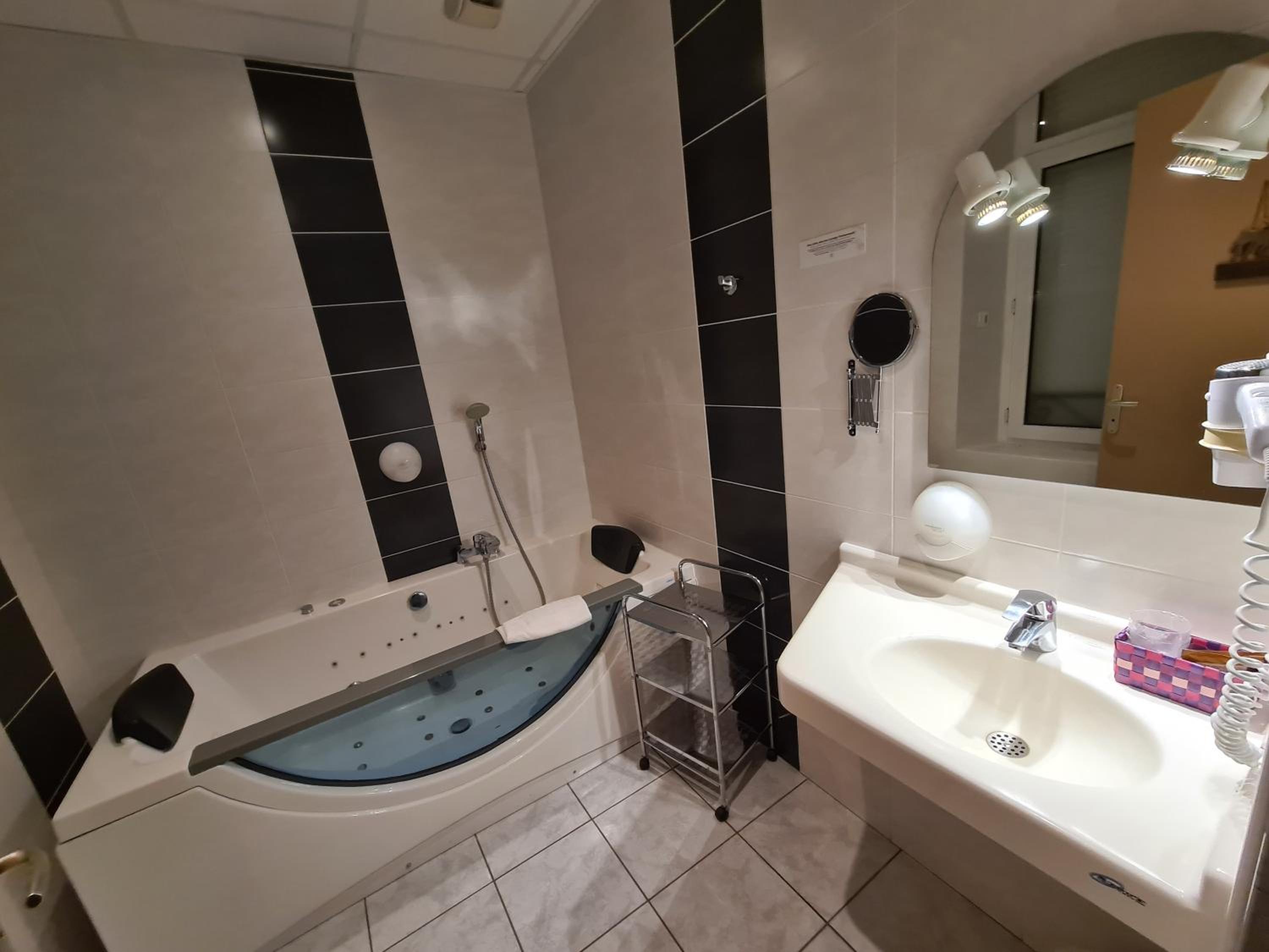 Superior Double Room - Photo 6