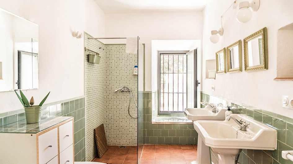 Three-Bedroom Townhouse - Photo 7