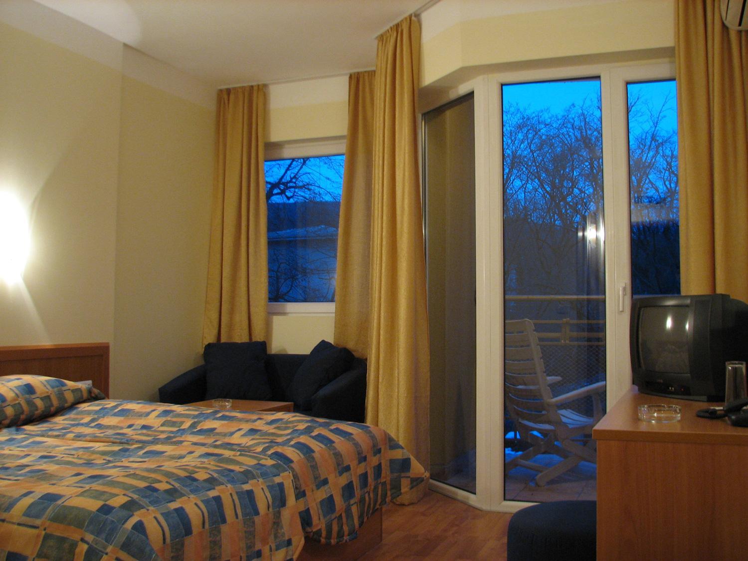 Twin Room with Balcony - Photo 1