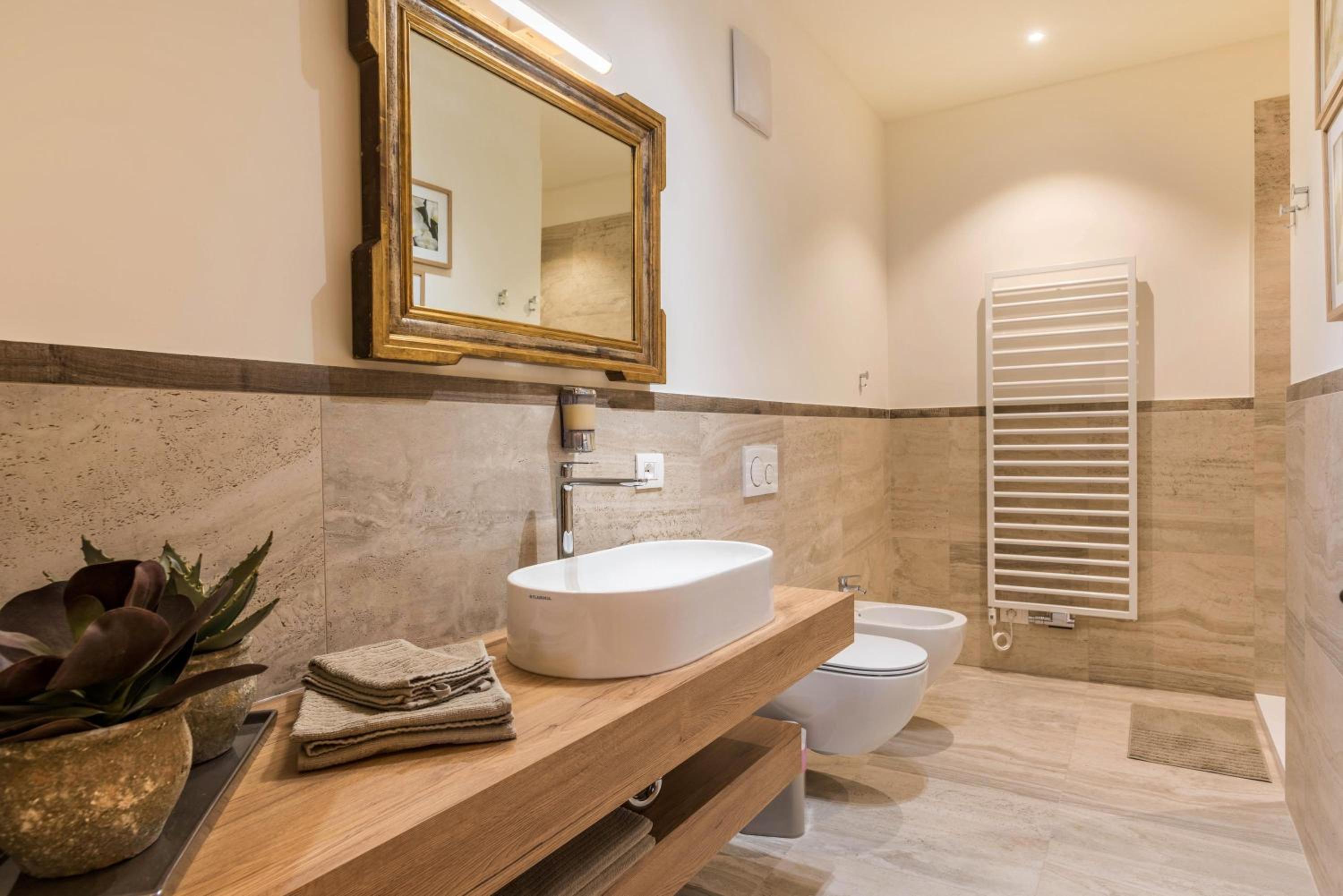 Superior One-Bedroom Apartment with Balcony - Photo 6