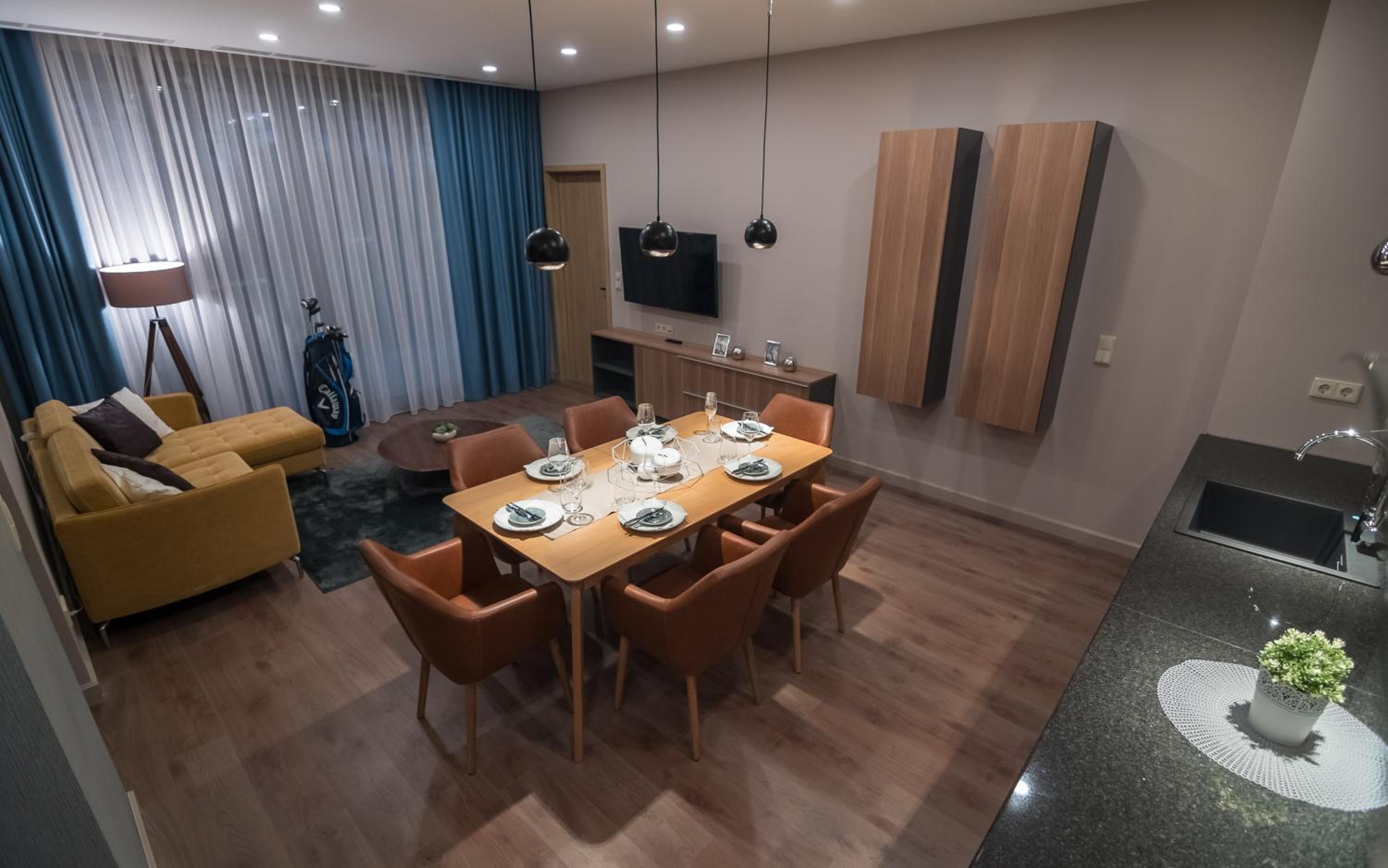 Grand Premium Family Suite with Terrace photo 2
