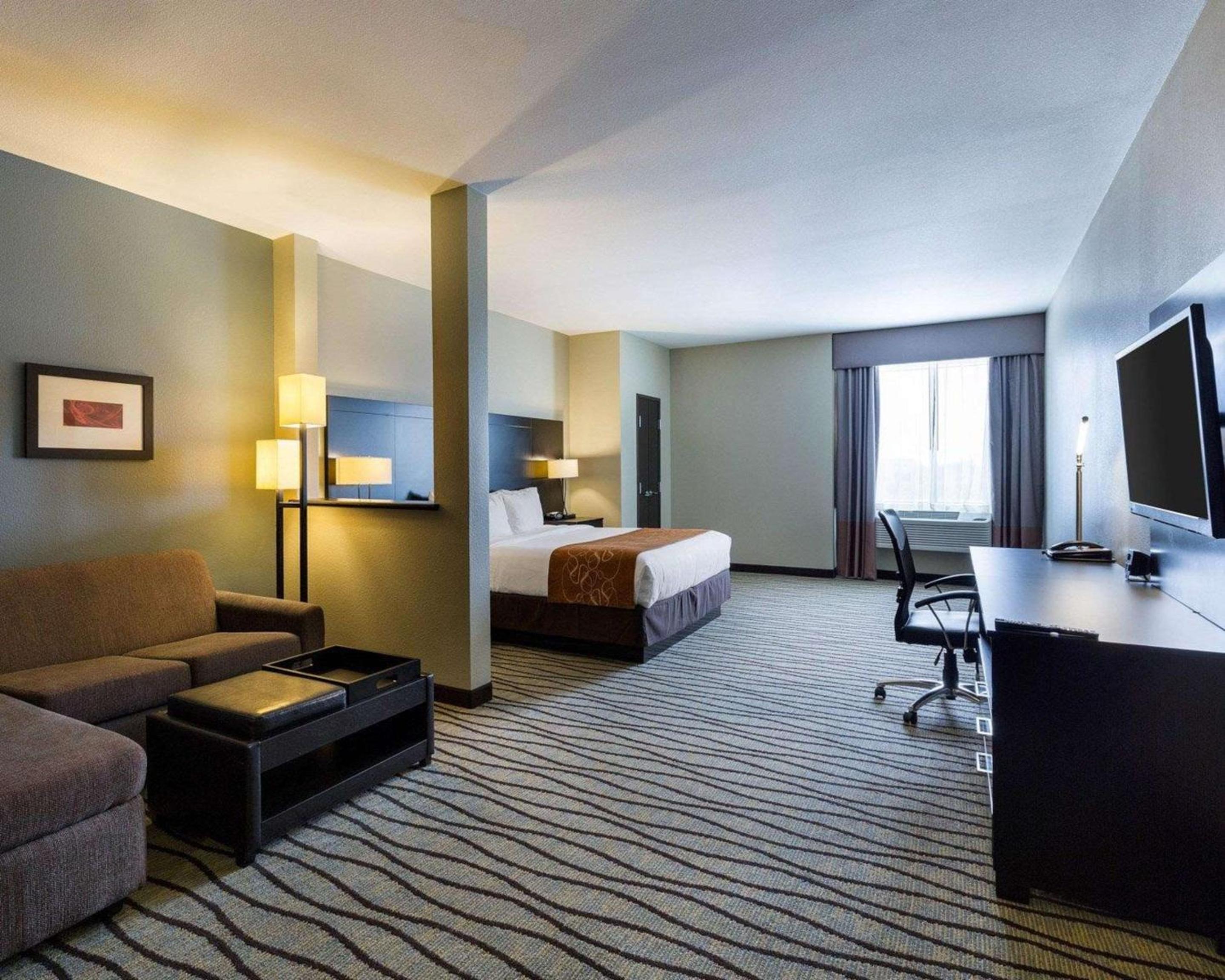 Superior King Suite - Non-Smoking