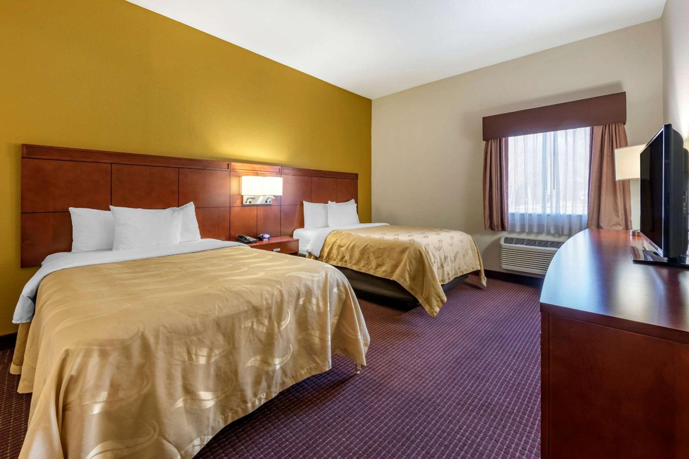 Double Suite with Two Double Beds - Non-Smoking photo 1