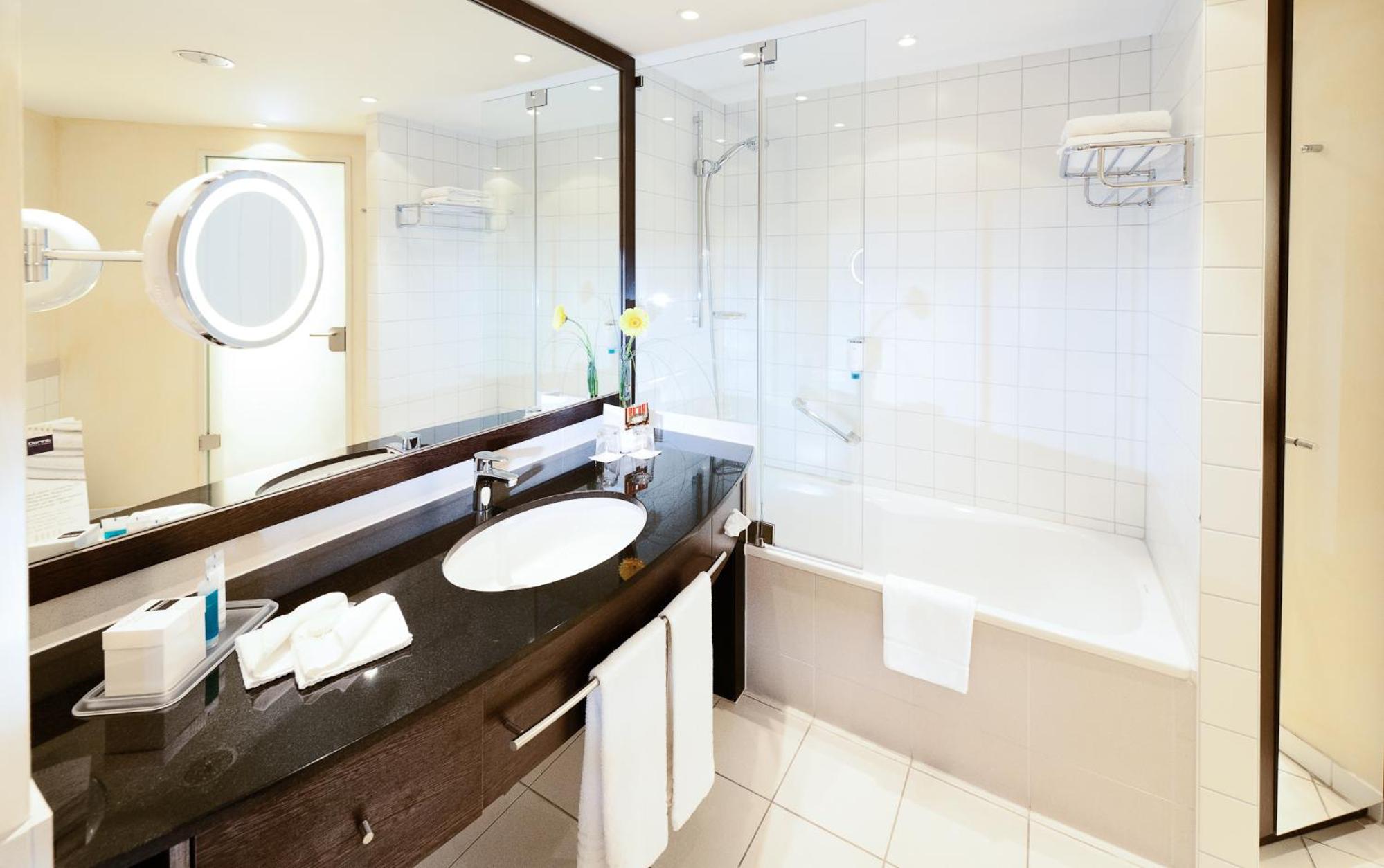 Standard Double Room - Photo 7