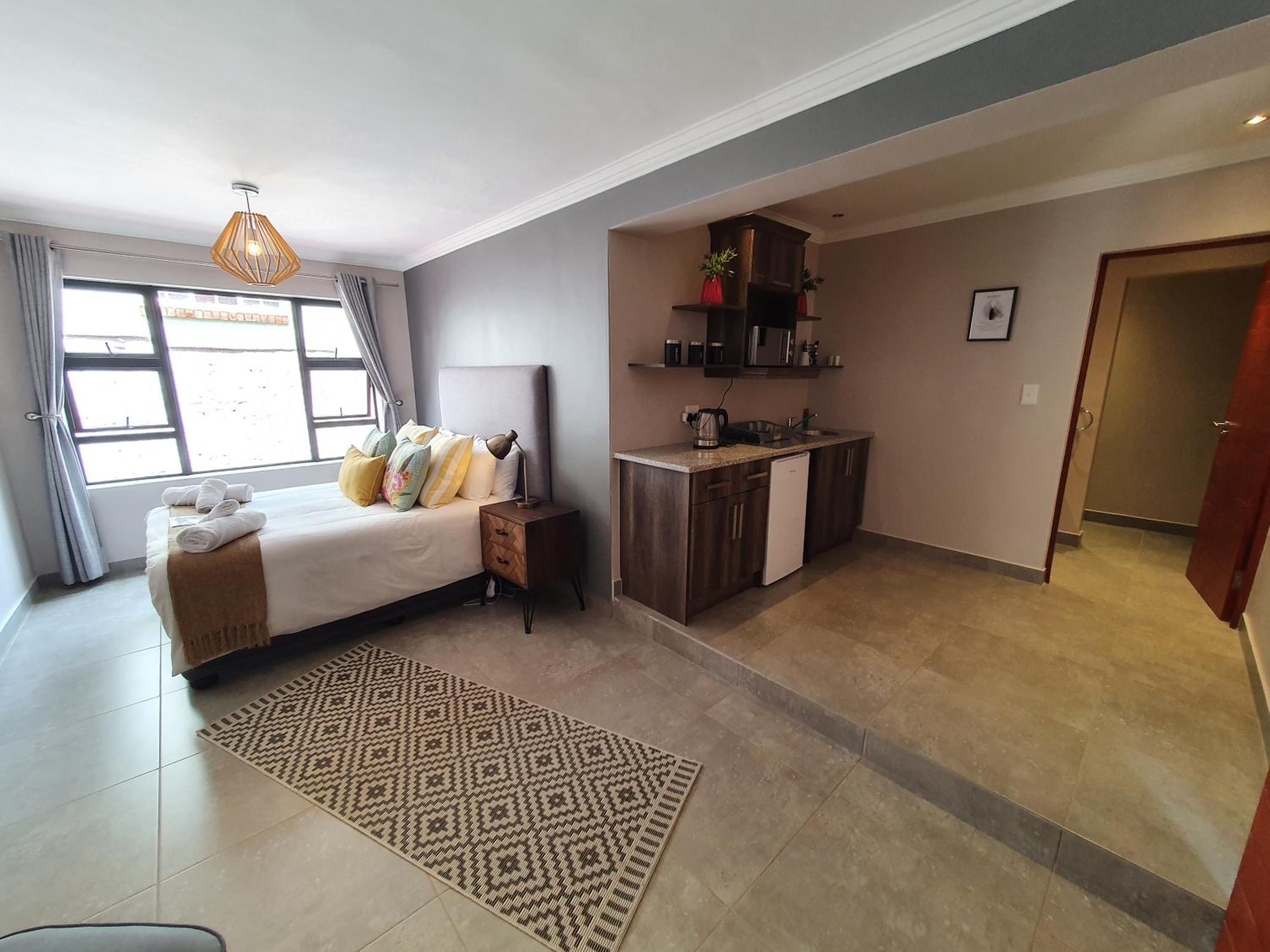 Double or Twin Room with Bathroom photo 1